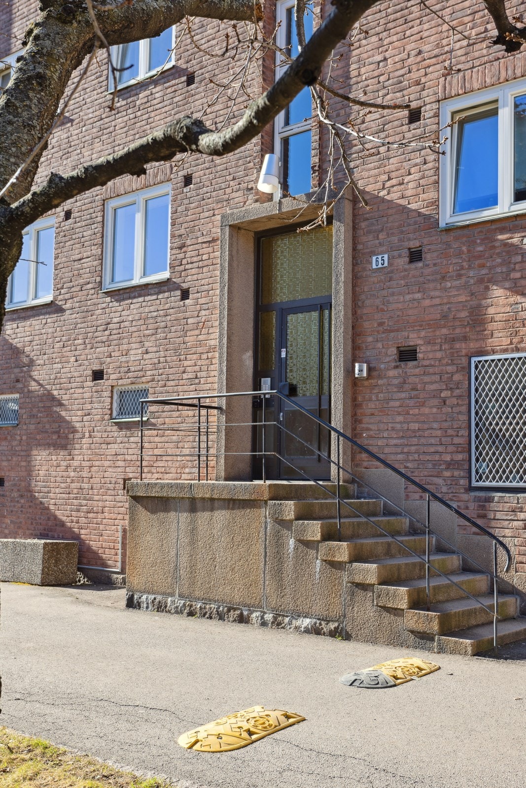 Her bor du i et trygt og veletablert borettslag, kjent for sitt gode naboskap. Galleribilde