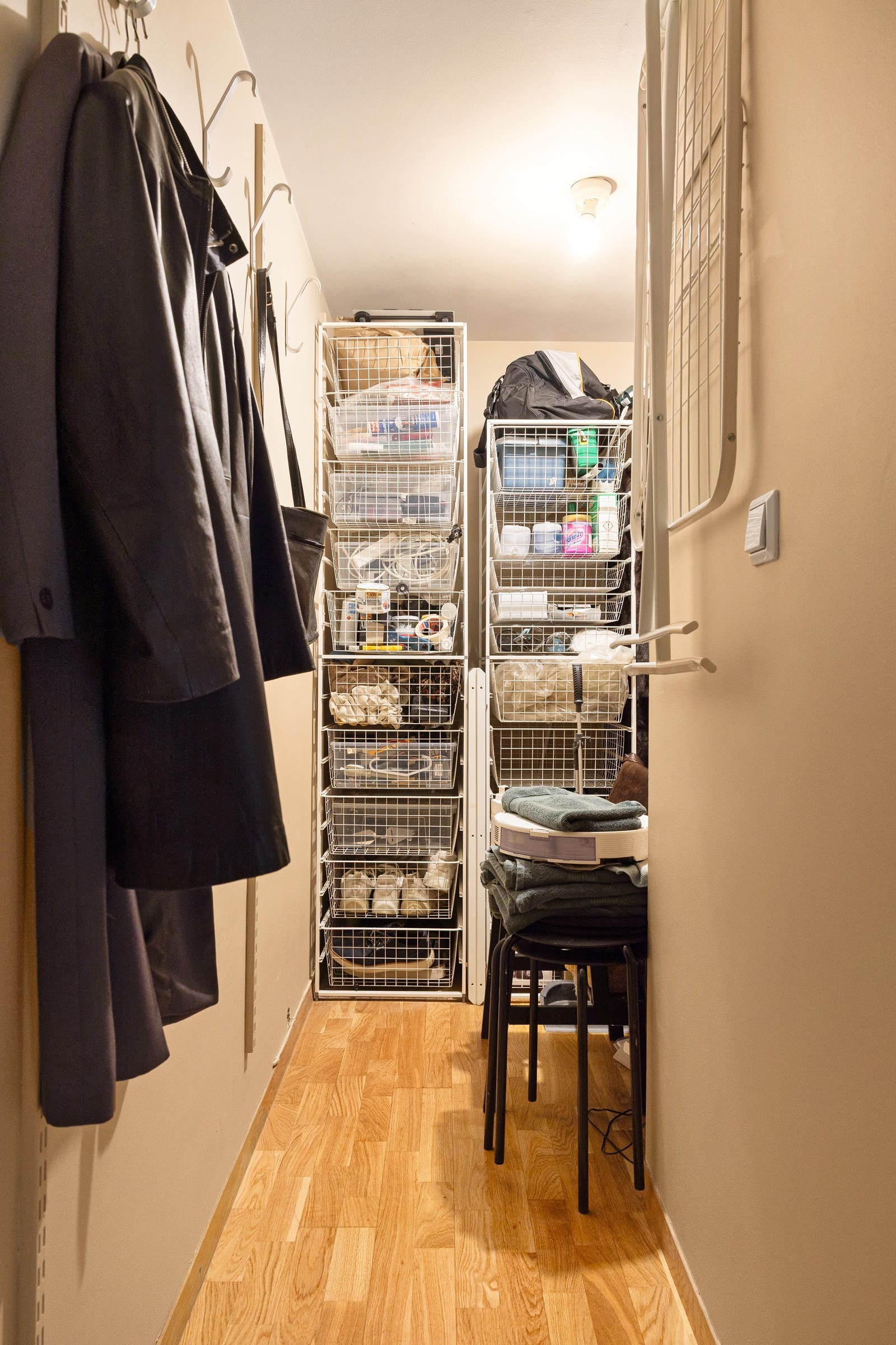 Det er også direkte tilgang til en innvendig bod - ideell for ekstra oppbevaring. Galleribilde