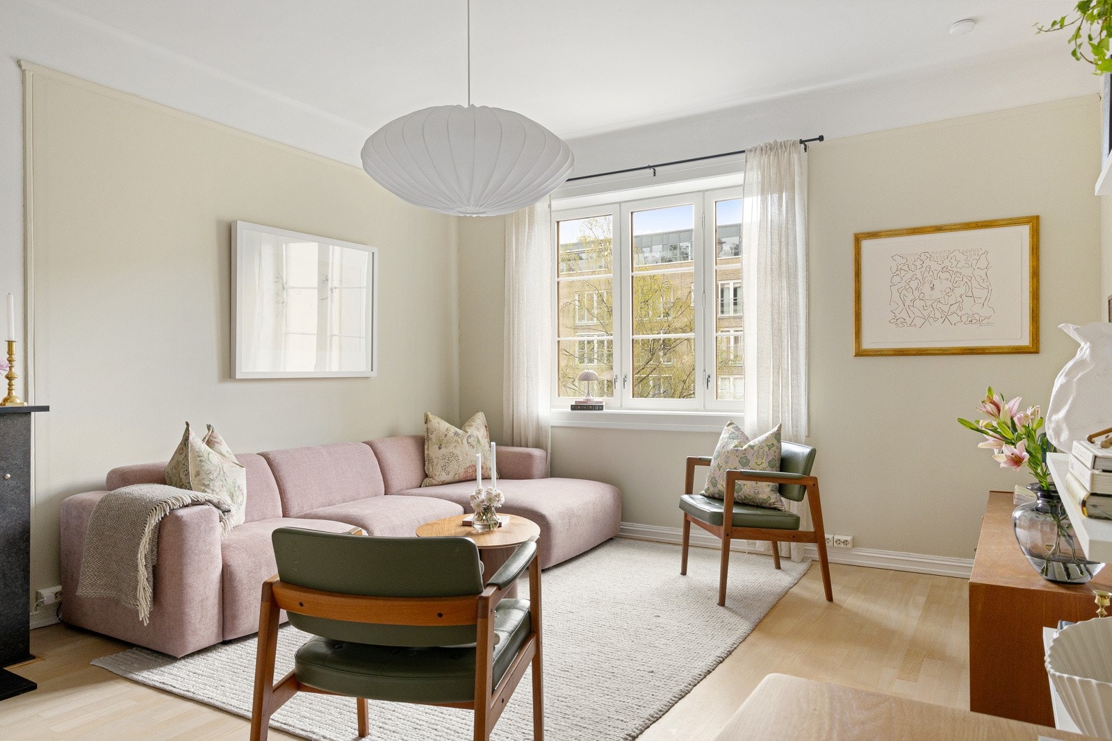 Her får du en nydelig leilighet med vestvendt balkong, lekre fargevalg og moderne løsninger. Galleribilde