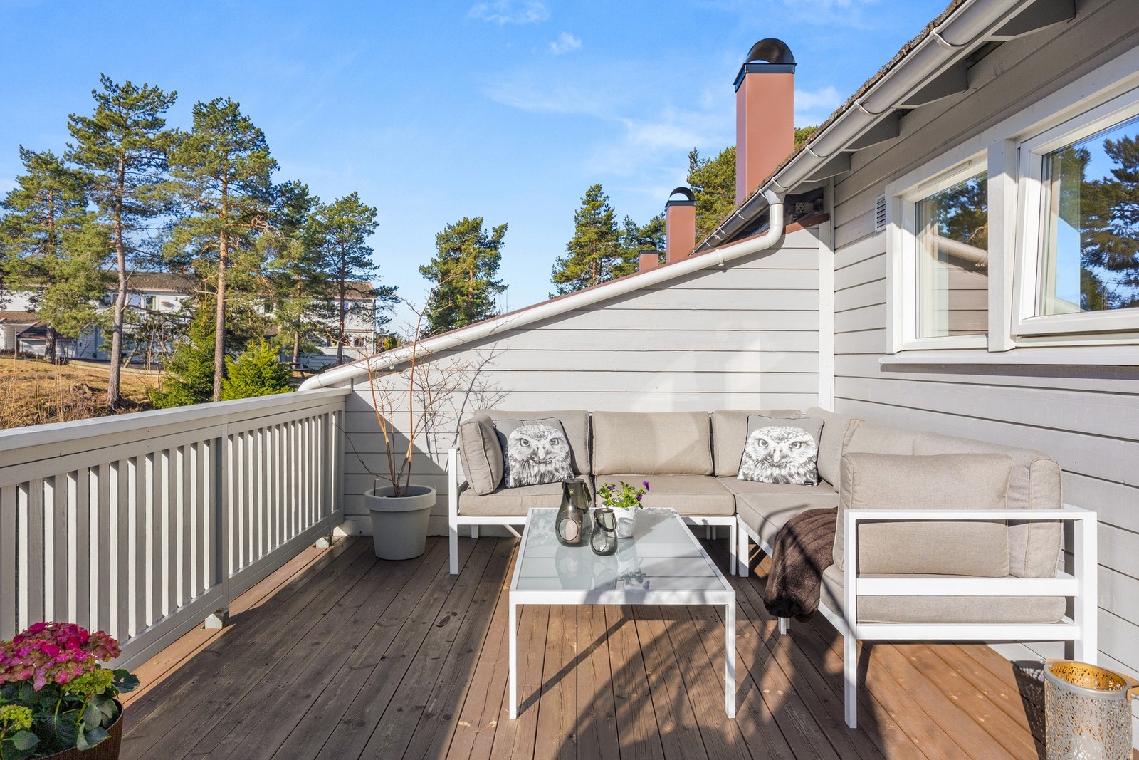 Nyt solen på dagtid, skjermet fra øvrige beboere Galleribilde