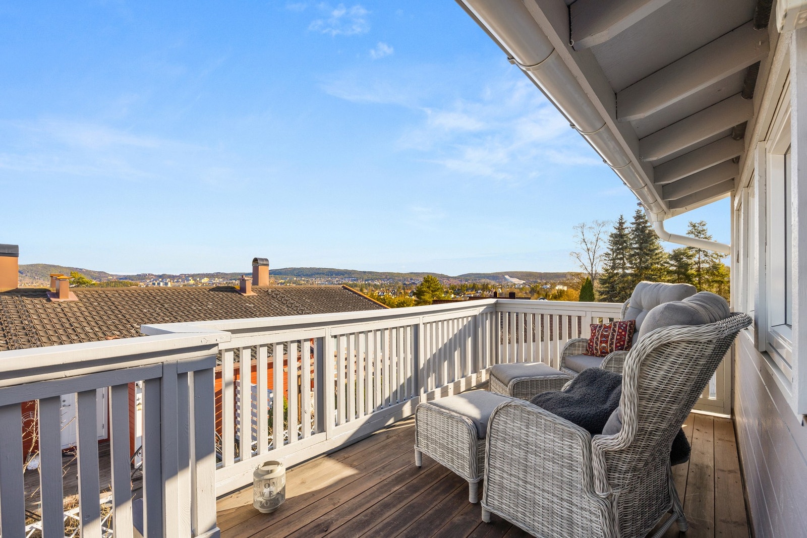 Delvis overbygd og i le for vind Galleribilde