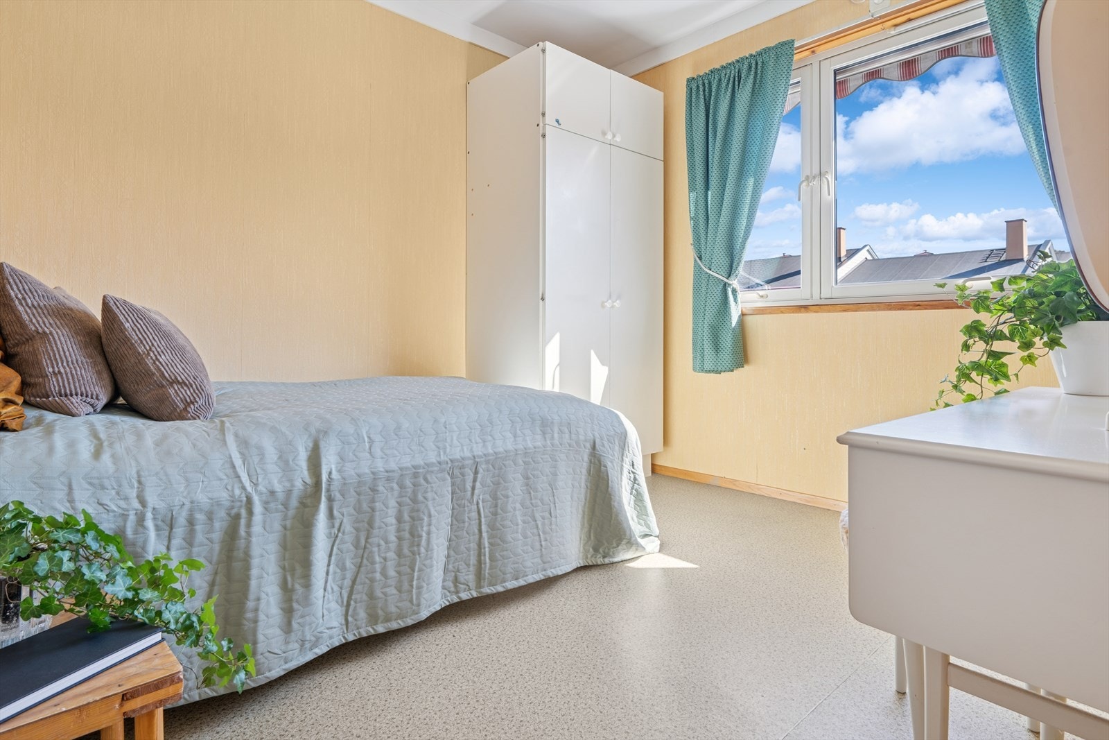 Soverom 2 er tilknyttet soverom 1 Galleribilde