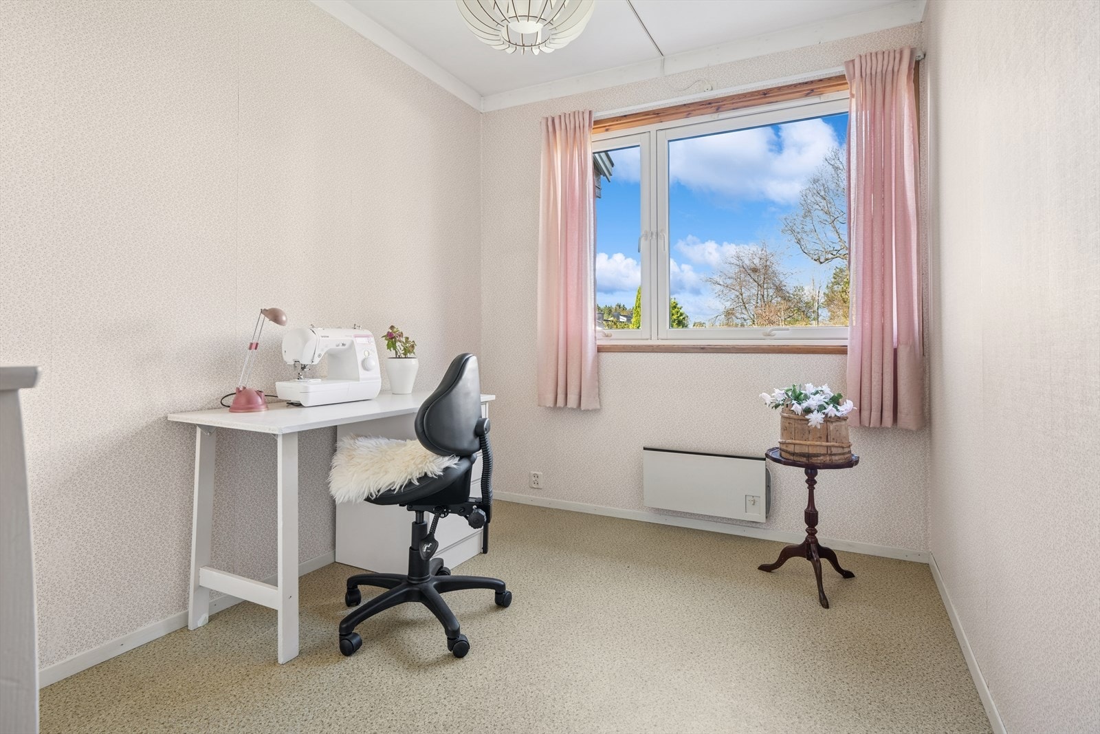 Soverom 3 passer perfekt som gjesterom, barnerom eller kontor. Galleribilde