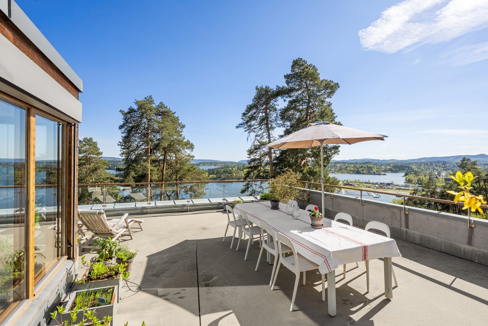 Stor, herlig takterrasse (101 m²) Galleribilde