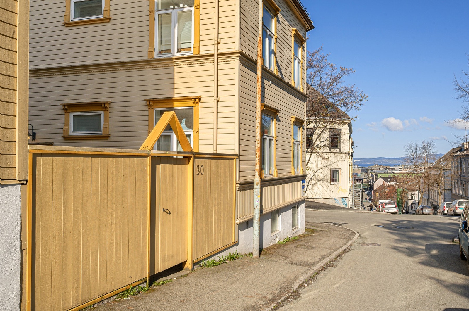 Kort avstand til det meste man trenger av servicefasiliteter. Galleribilde