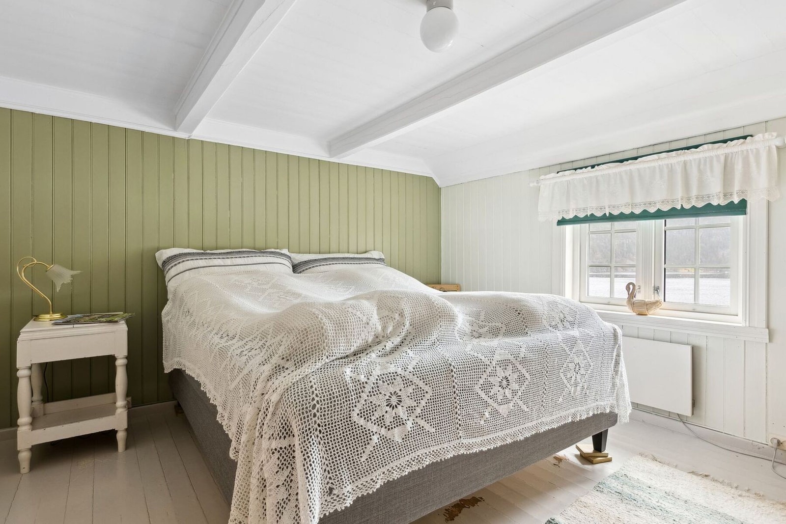 Boligens siste soverom måler gode 12 kvadratmeter. Galleribilde