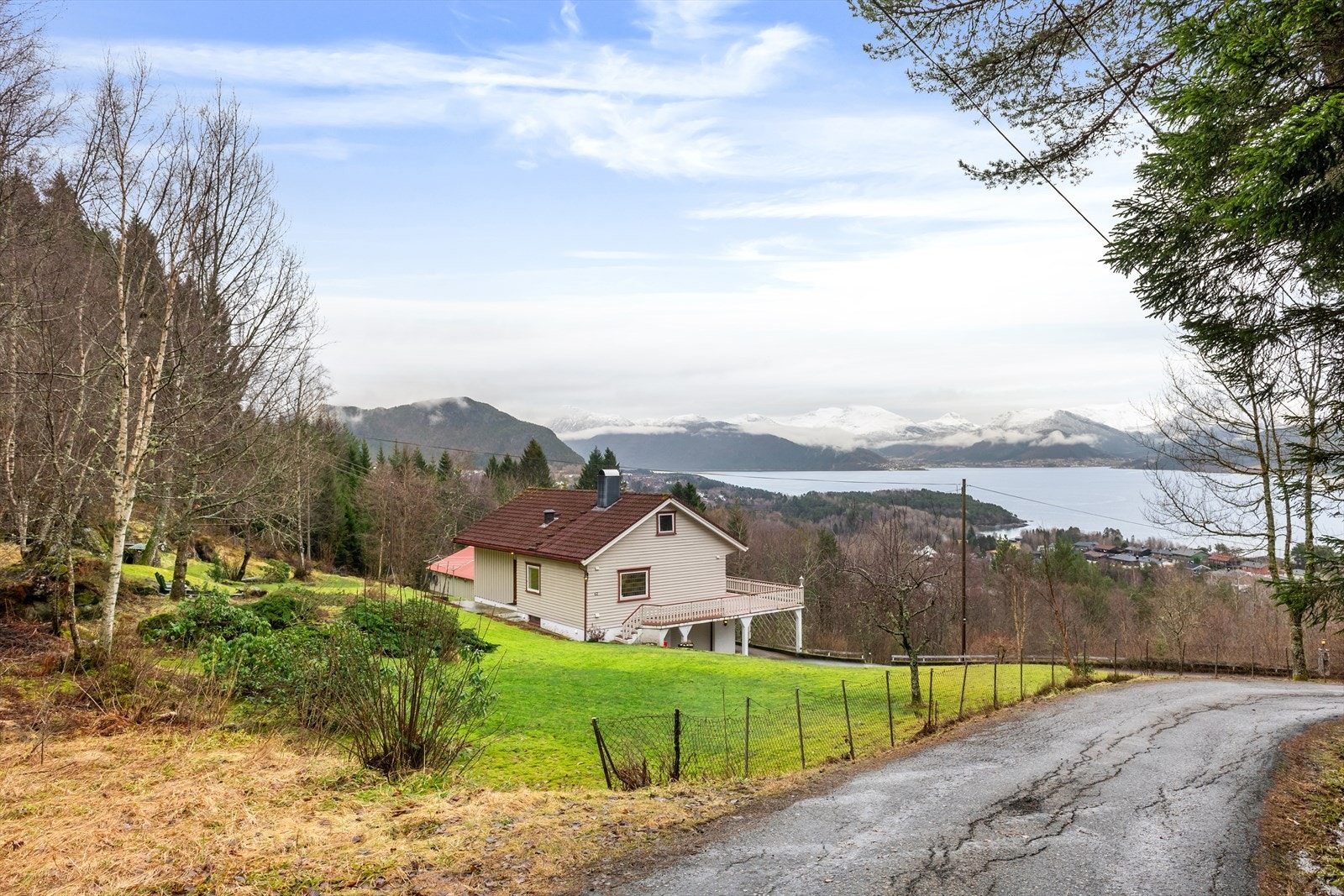 Fra eiendommen er det tilgang til flotte turområder rett utenfor døren! Galleribilde
