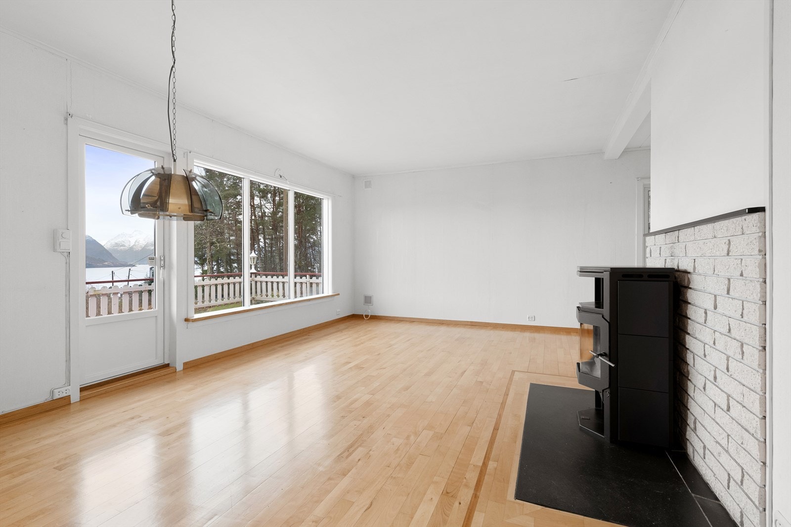 Oppvarming via vedovn. Galleribilde