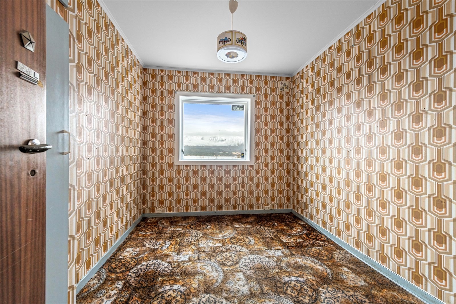 Soverom 2, i underetasje. Galleribilde