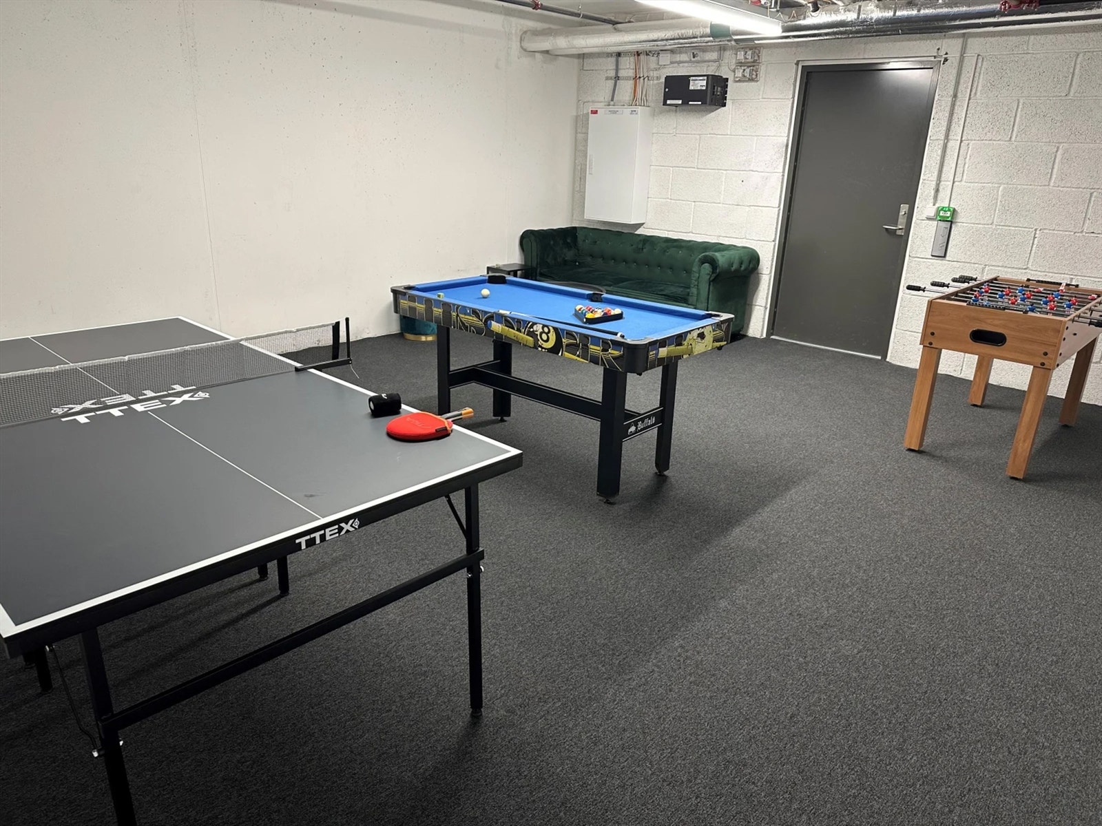 Felles spillrom og utstyr som blant annet bordtennisbord, biljard, fusball, m.m.. Galleribilde