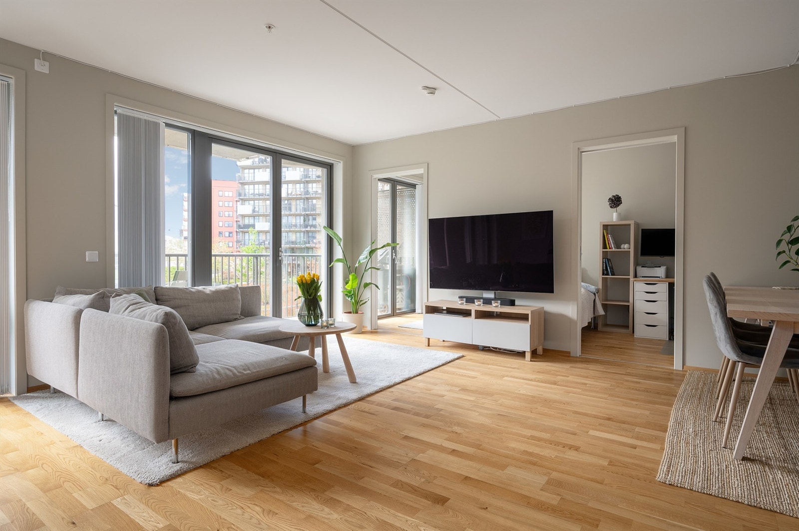 Borettslaget har eget treningsrom, hobbyrom, multirom med aktiviteter, sykkelrom samt sykkelvask og -verksted og smørestativ for beboerne. Galleribilde