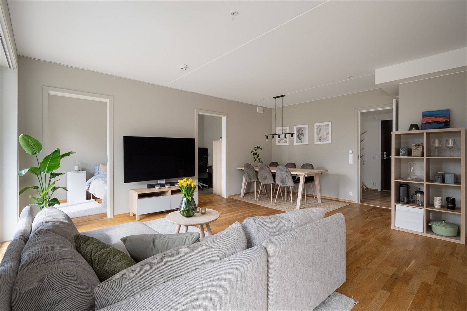 .Leiligheten er fra 2021 og har bl.a. balansert ventilasjon. Galleribilde