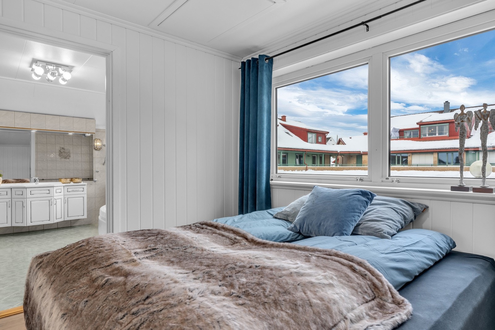 Og adkomst til baderom. Galleribilde