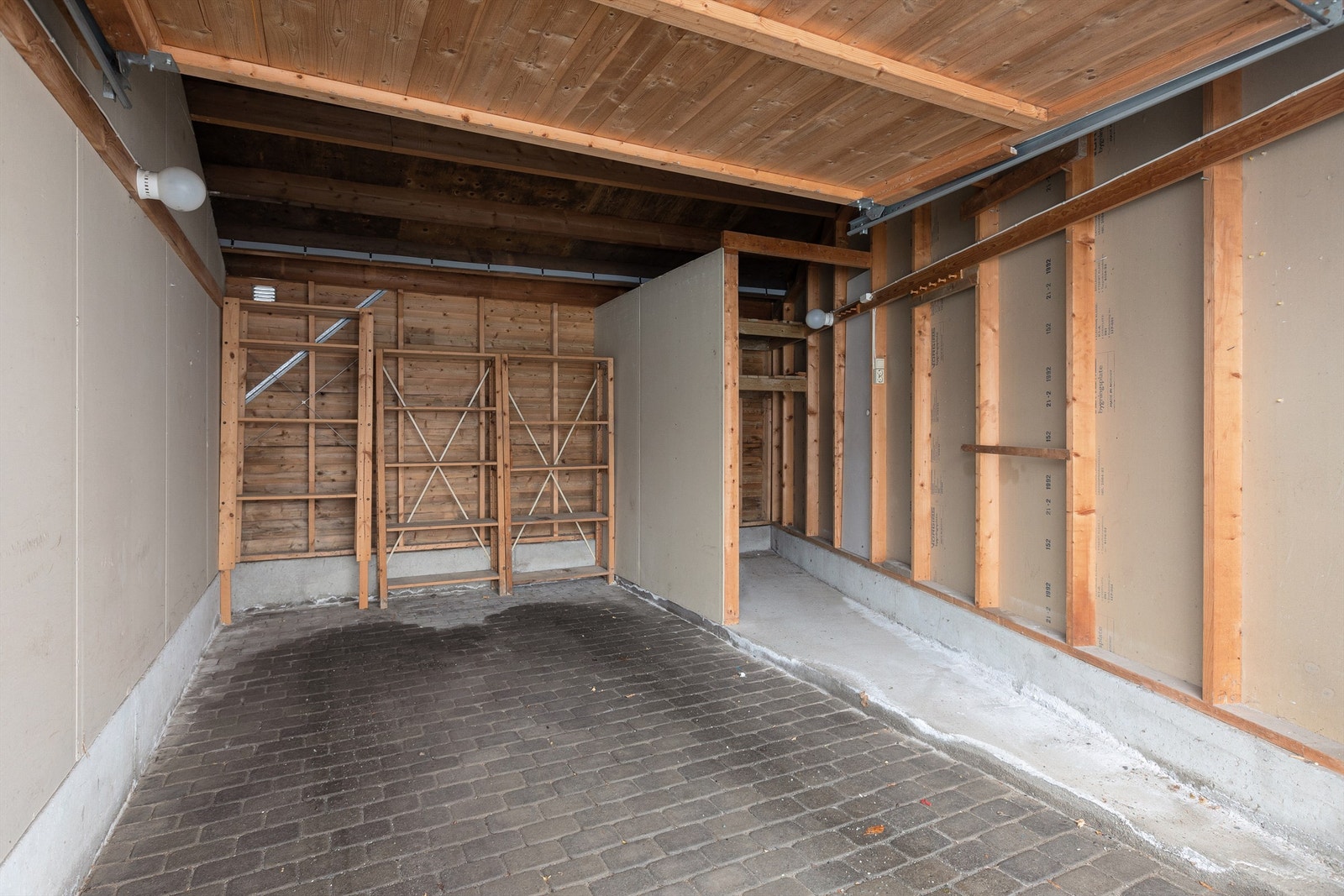 God lagringsplass i garasjen Galleribilde