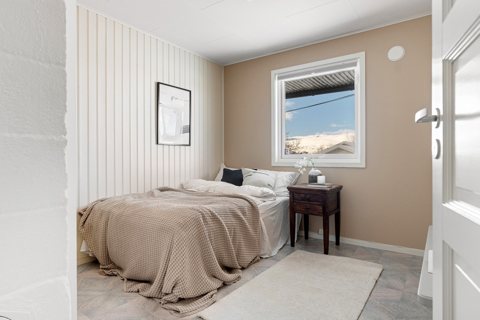 Soverom 2. er også av fin størrelse og passer utmerket som barnerom eller gjesterom - alt etter som! Galleribilde