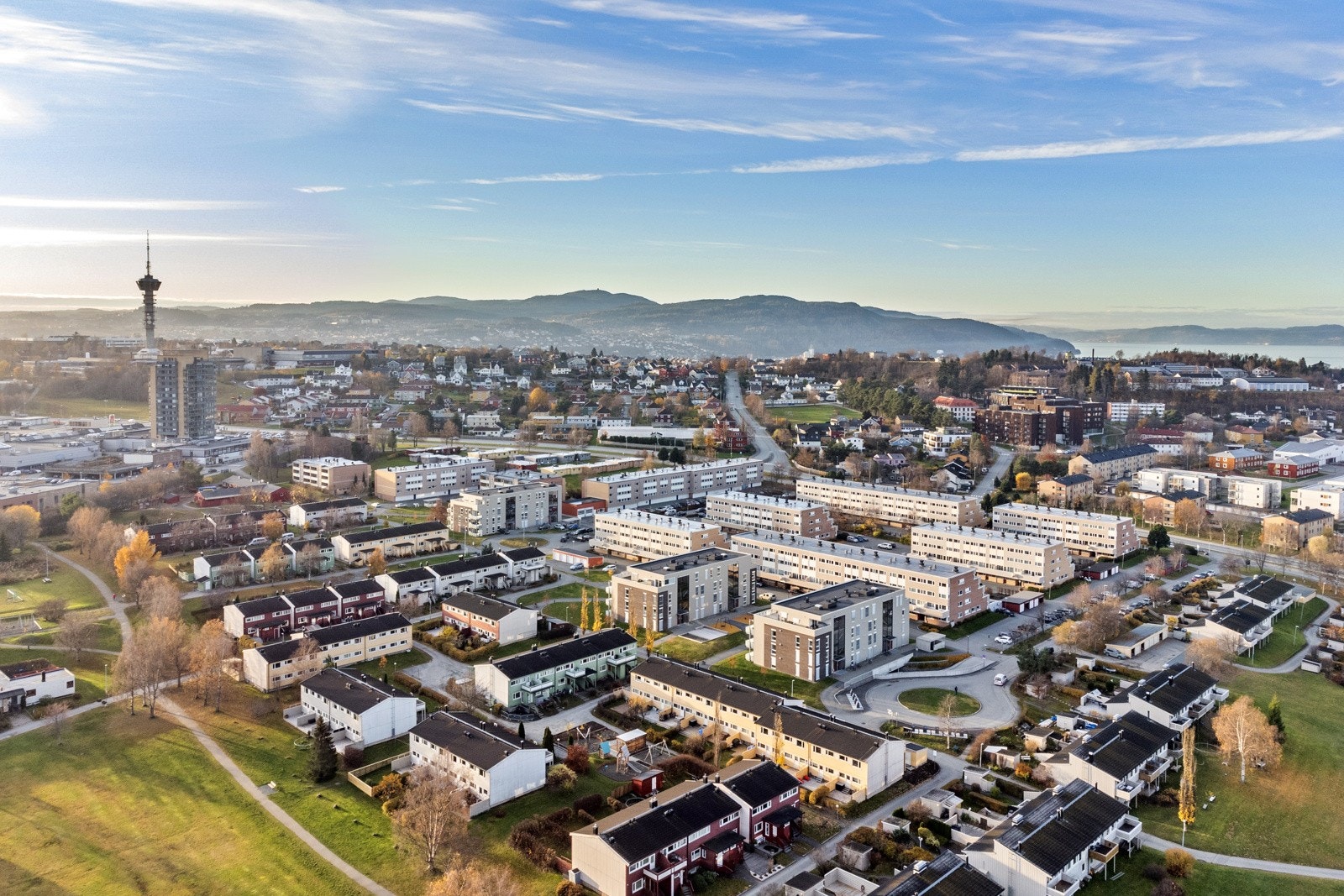 Boligen ligger i Bromstadenga borettslag på Valentinlyst. Galleribilde