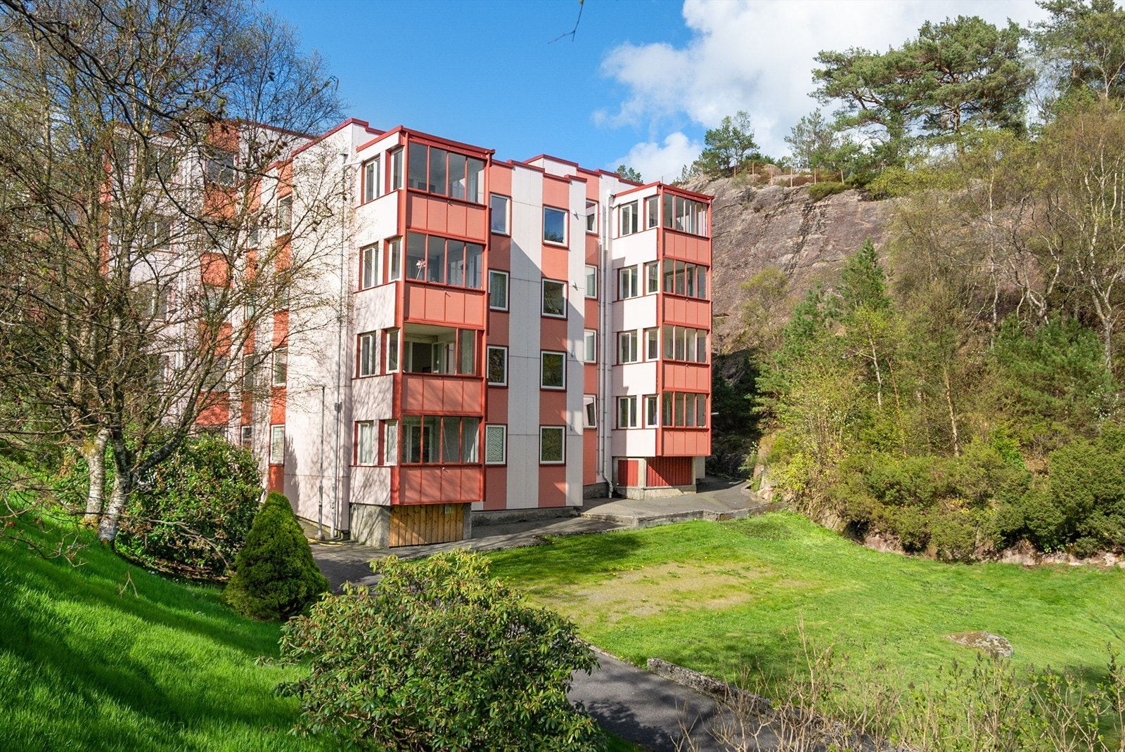 -Her bor man i en trygg og fredelig gate, samtidig som man har tilgang til alt man trenger i hverdagen - enten det er butikker, skoler, kollektivtransport eller fritidstilbud - Galleribilde