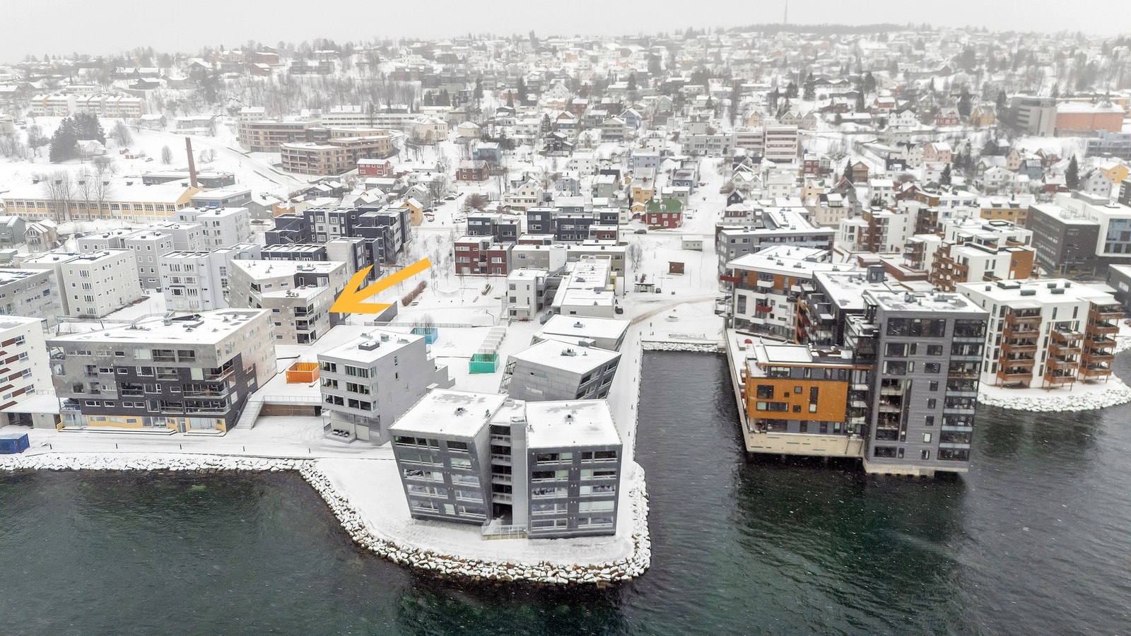 Her har du enkel tilgang til det meste - alt fra dagligvare til byliv er kun en kort spasertur unna. Galleribilde