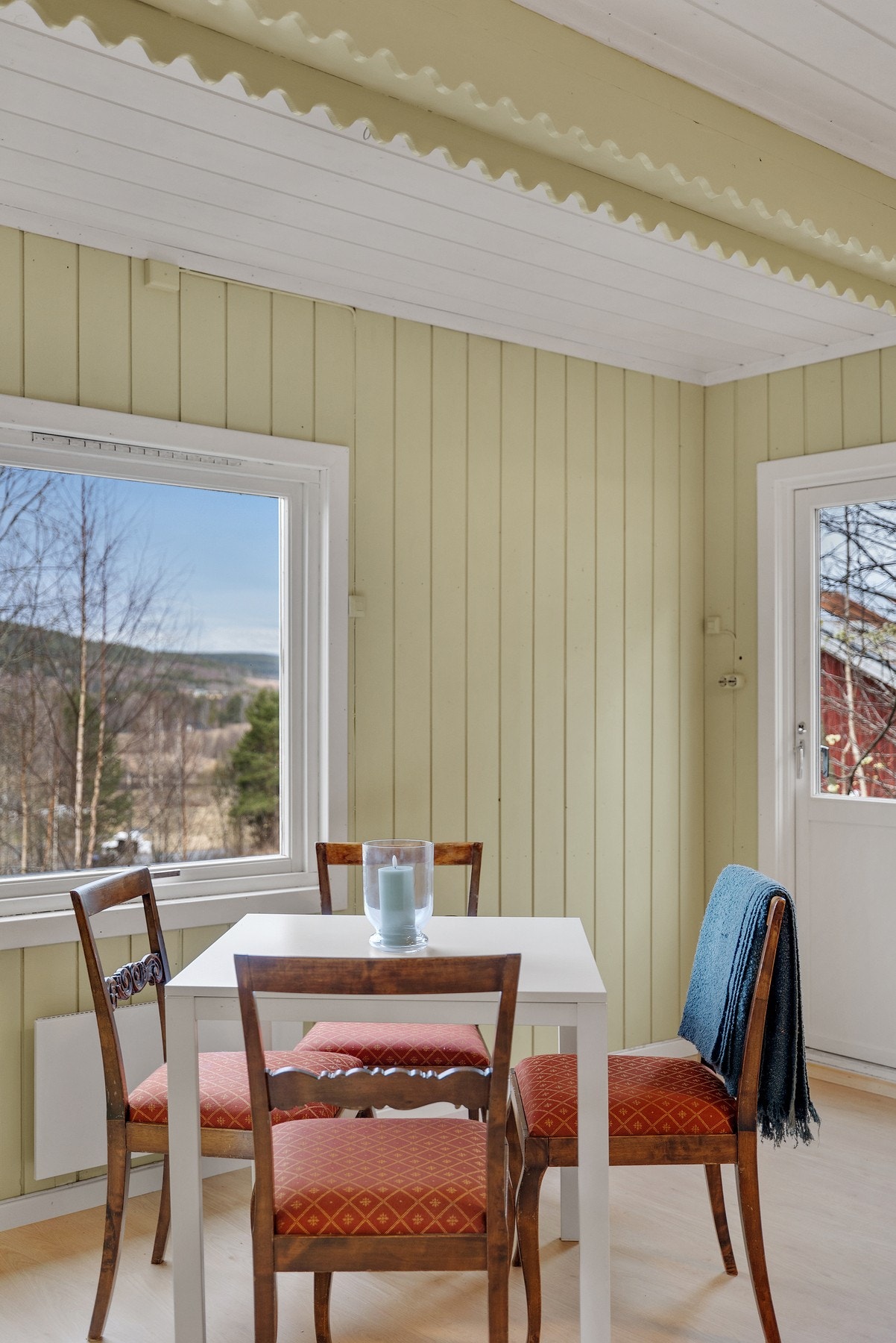 God plass til spisebord Galleribilde