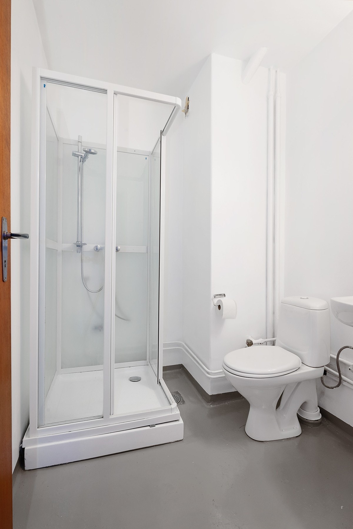 Baderom i hovedsak fra byggeår. Galleribilde