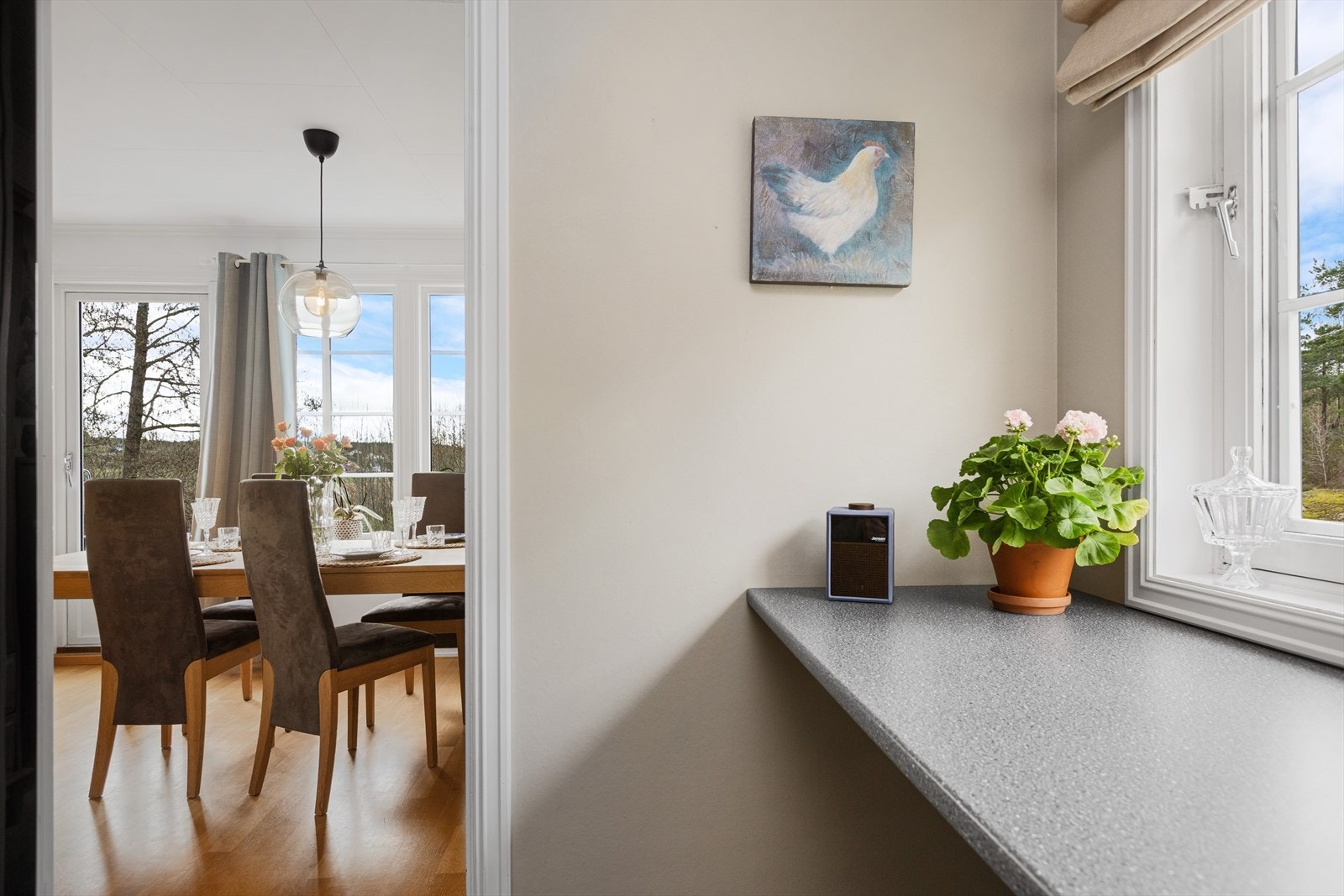 Frokostplass på kjøkkenet Galleribilde