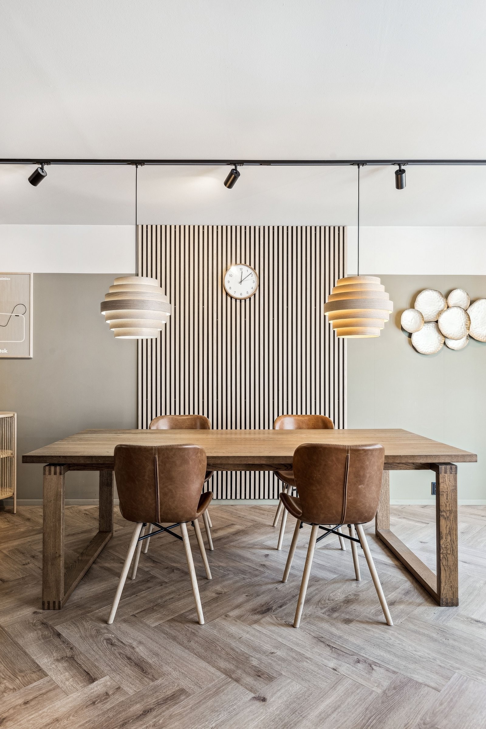 Japandi - Skandinavisk stil med Japansk minimalisme og naturlige farger. Galleribilde