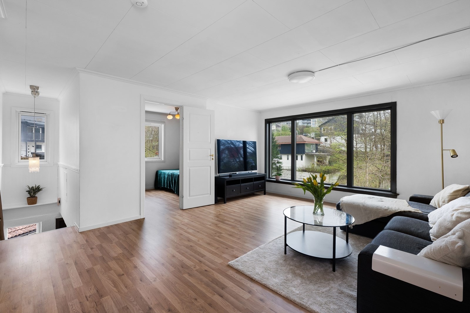 Stuen er av god størrelse og har flere muligheter. Galleribilde