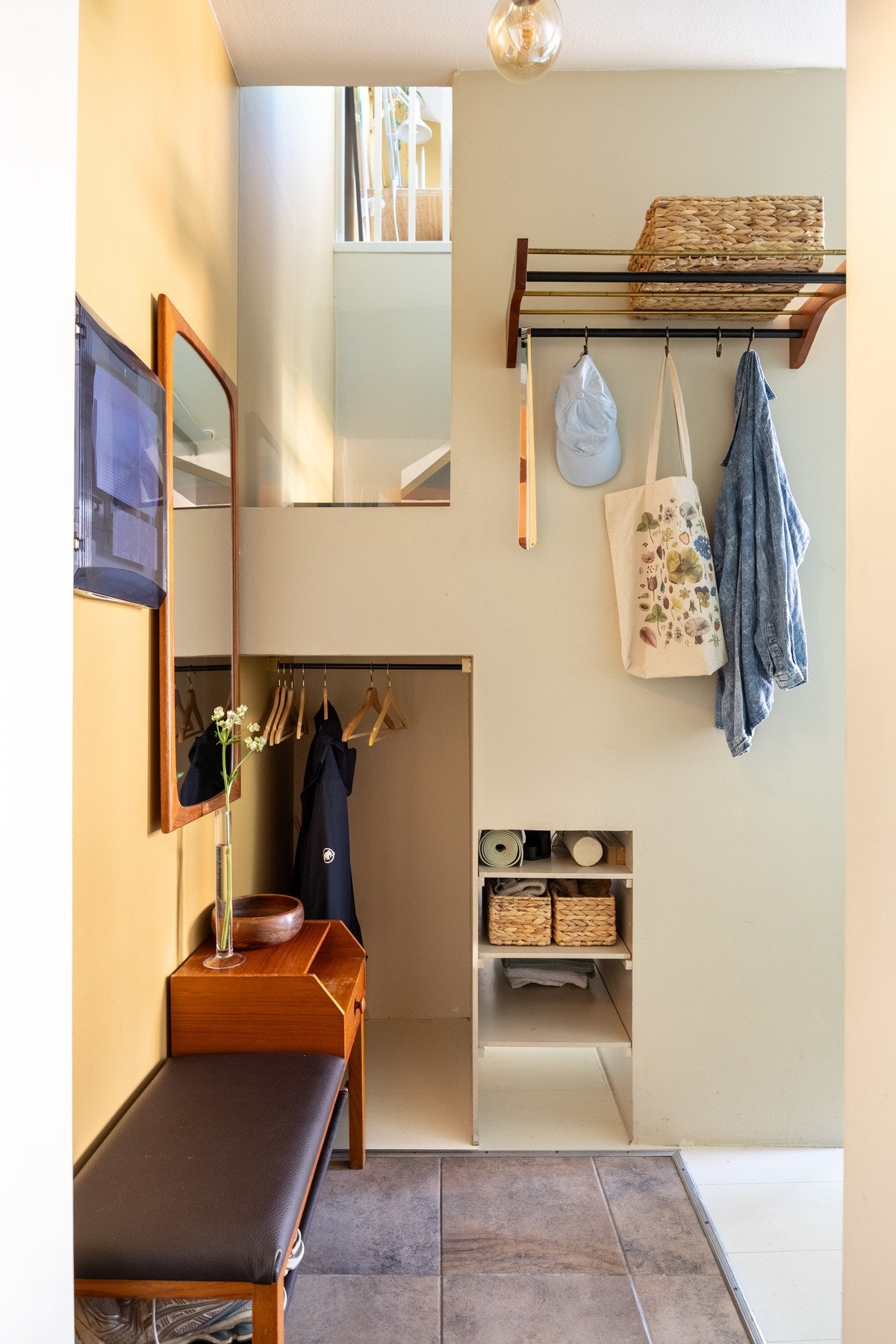 Lys og innbydende entré. Galleribilde