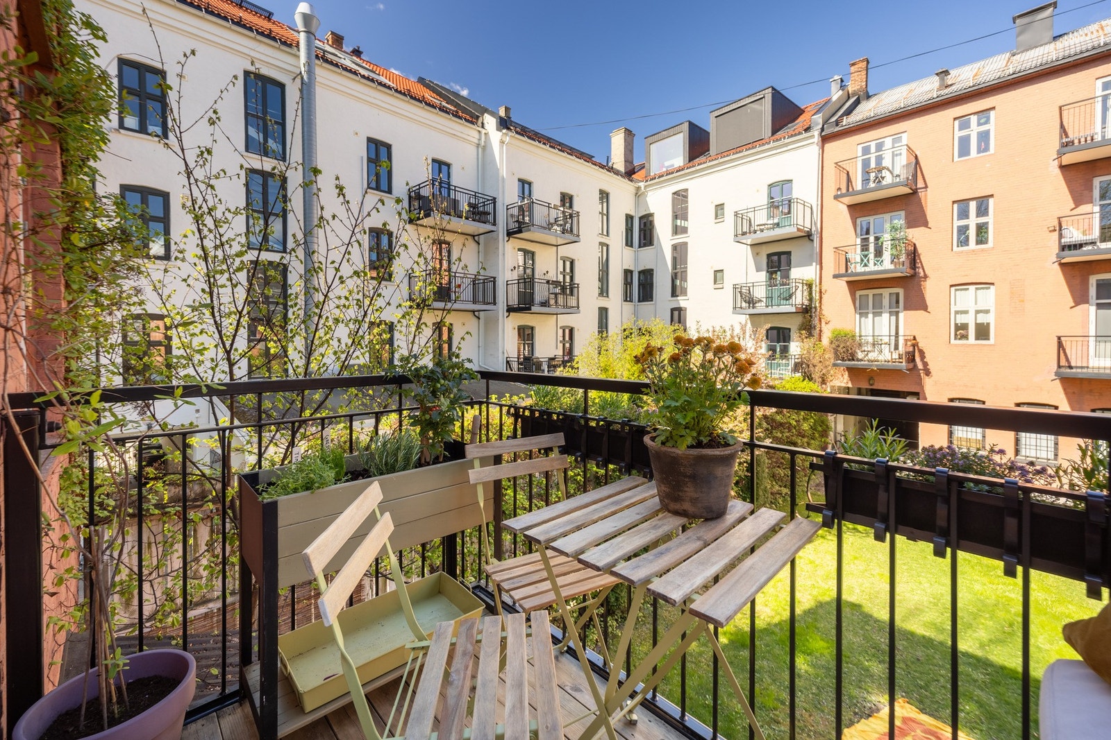 Det er god plass til sittegruppe og bord. Galleribilde