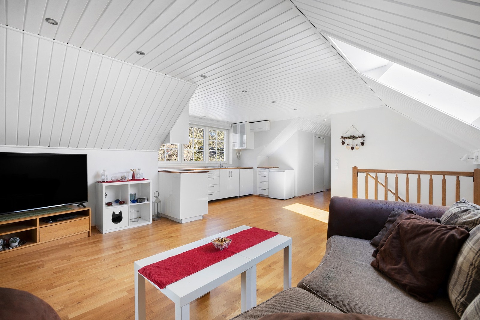 Her presenteres den øverste seksjonen av den horisontaldelte boligen Galleribilde