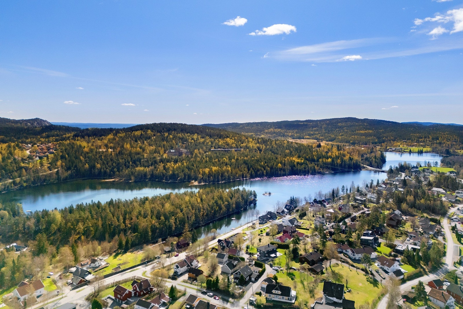 Engelsrud er et veletablert og barnevennlig villaområde i Asker Galleribilde