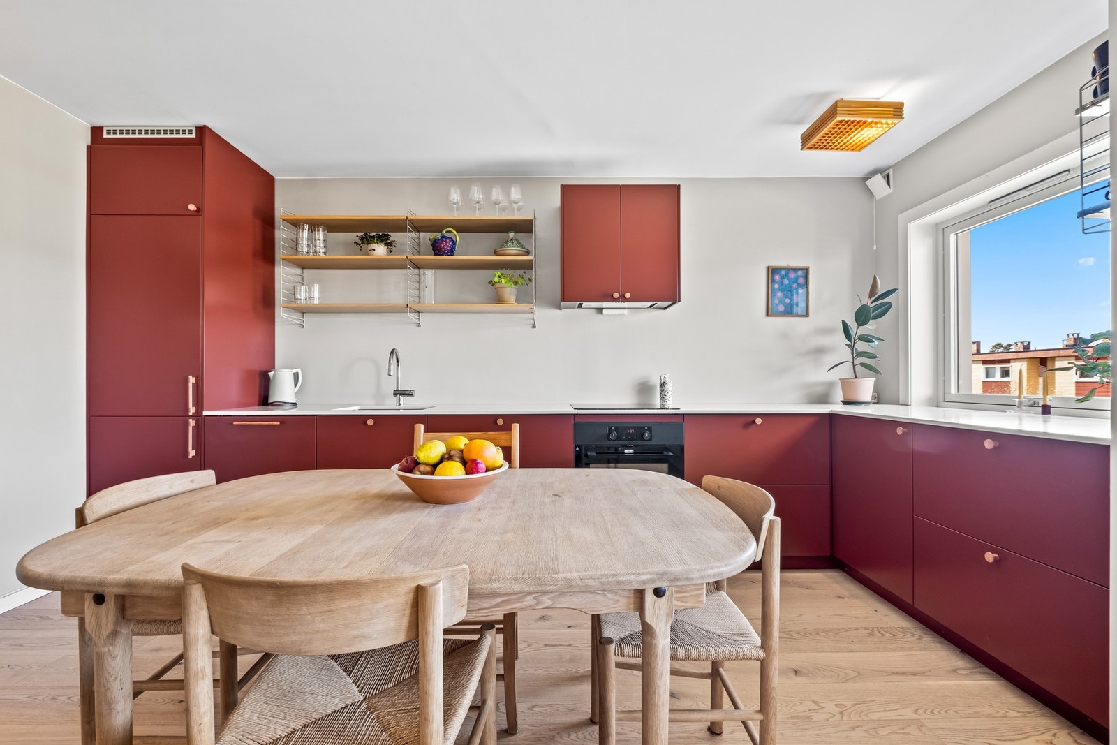 Velkommen til Kranveien 10, ta kontakt med Petter Løsåmoen Galleribilde