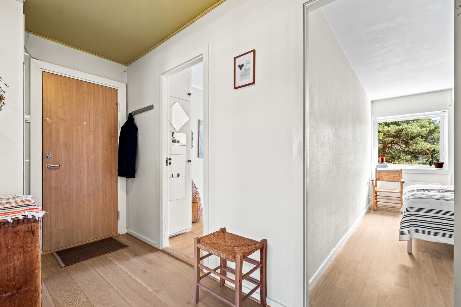 Leiligheten ligger i tredje etasje, og har adkomst via felles trappeoppgang Galleribilde