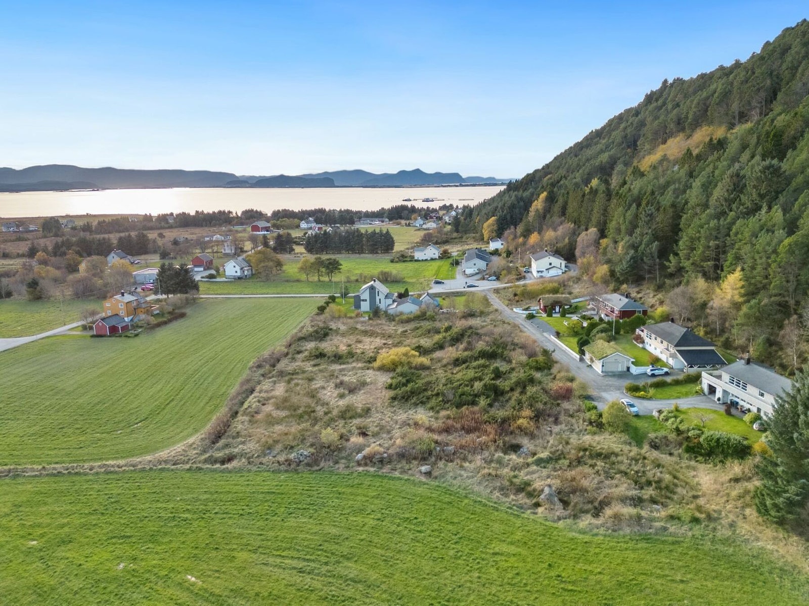 Stort tomtefelt med mye muligheter. Galleribilde