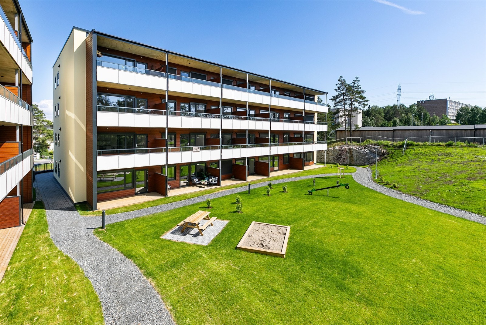 Leiligheten er en del av helt nye Peer Gynt Toppen boligsameie og ble ferdigstilt våren 2024. Galleribilde