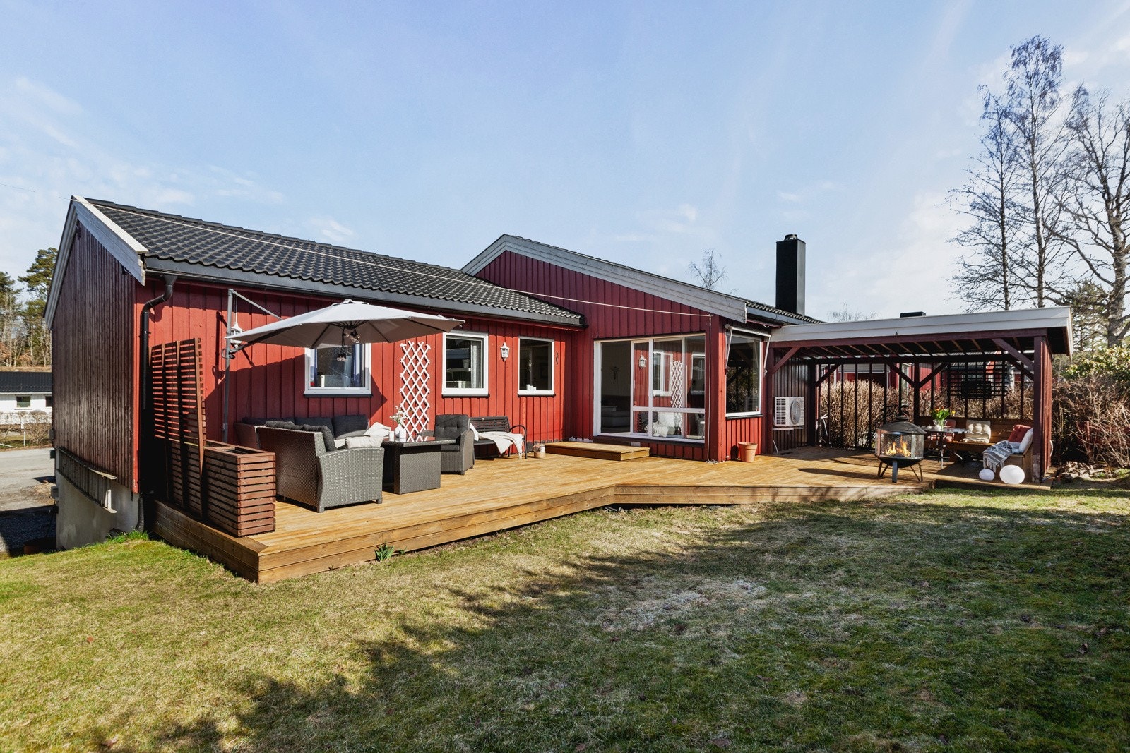 Boligen byr på en god planløsning med plass til hele familien. Galleribilde