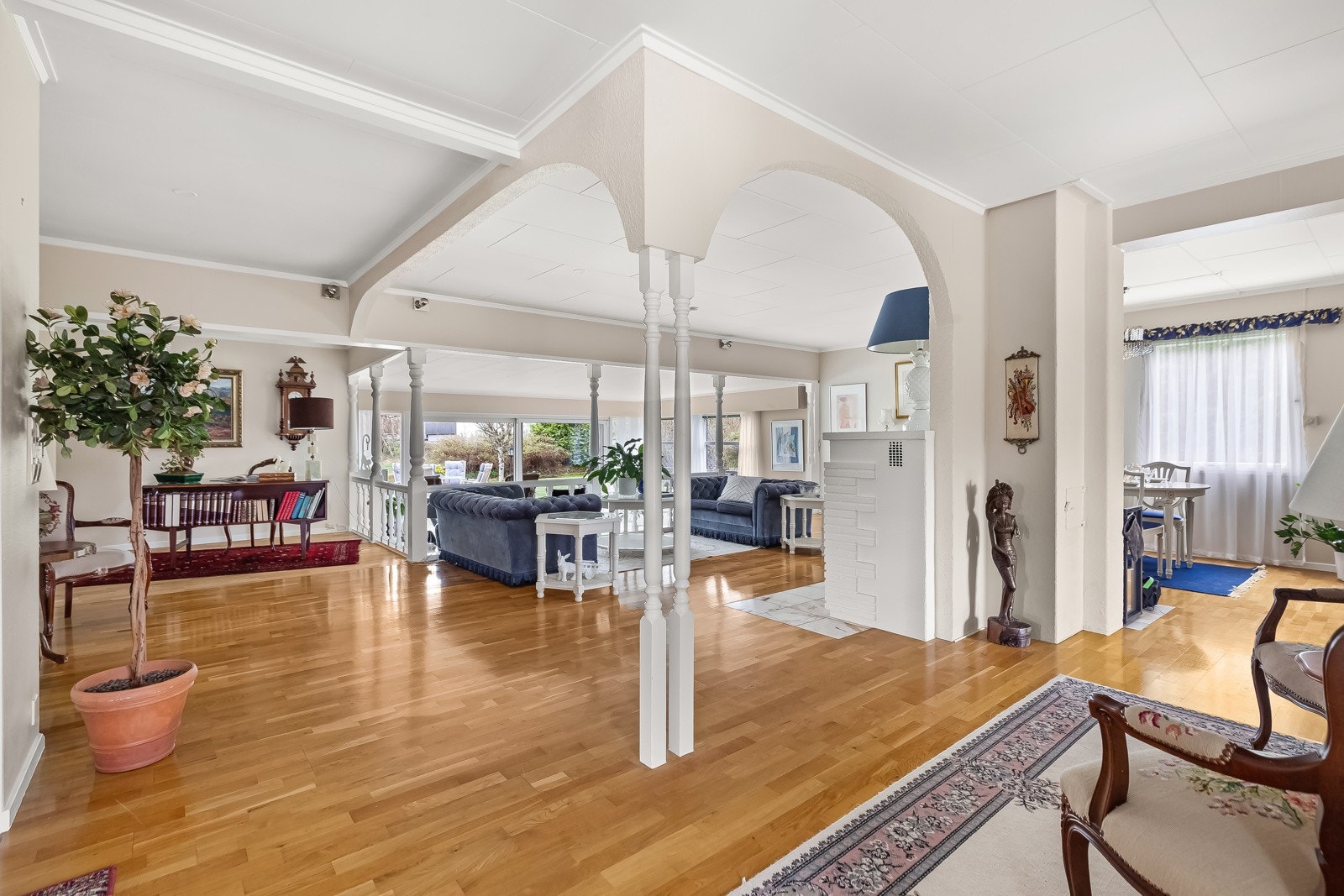 Eneboligen går over ett plan og har en familievennlig planløsning. Galleribilde