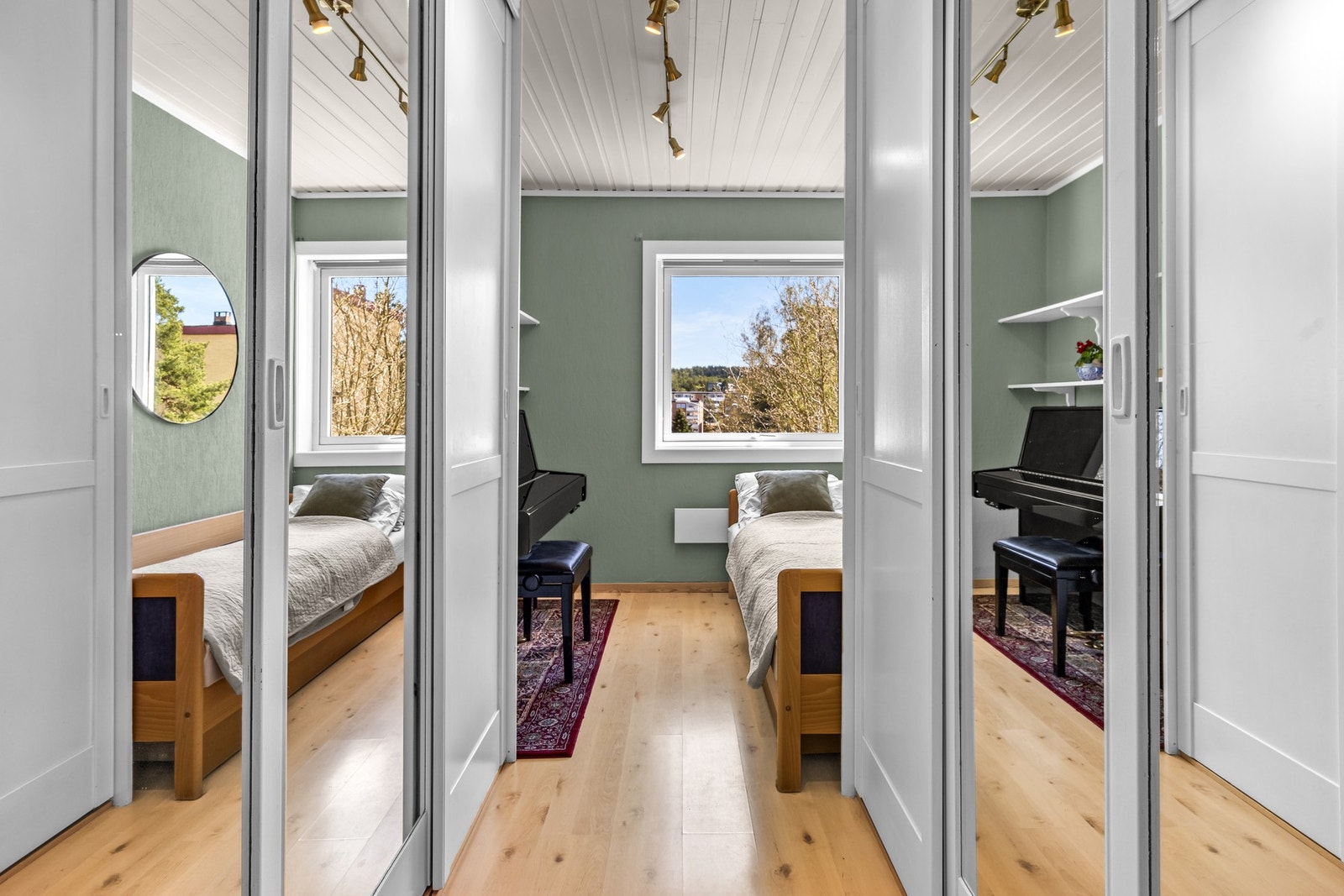 Soverom 2 kan fint benyttes som barnerom, gjesterom eller kontor - alt etter behov. Galleribilde