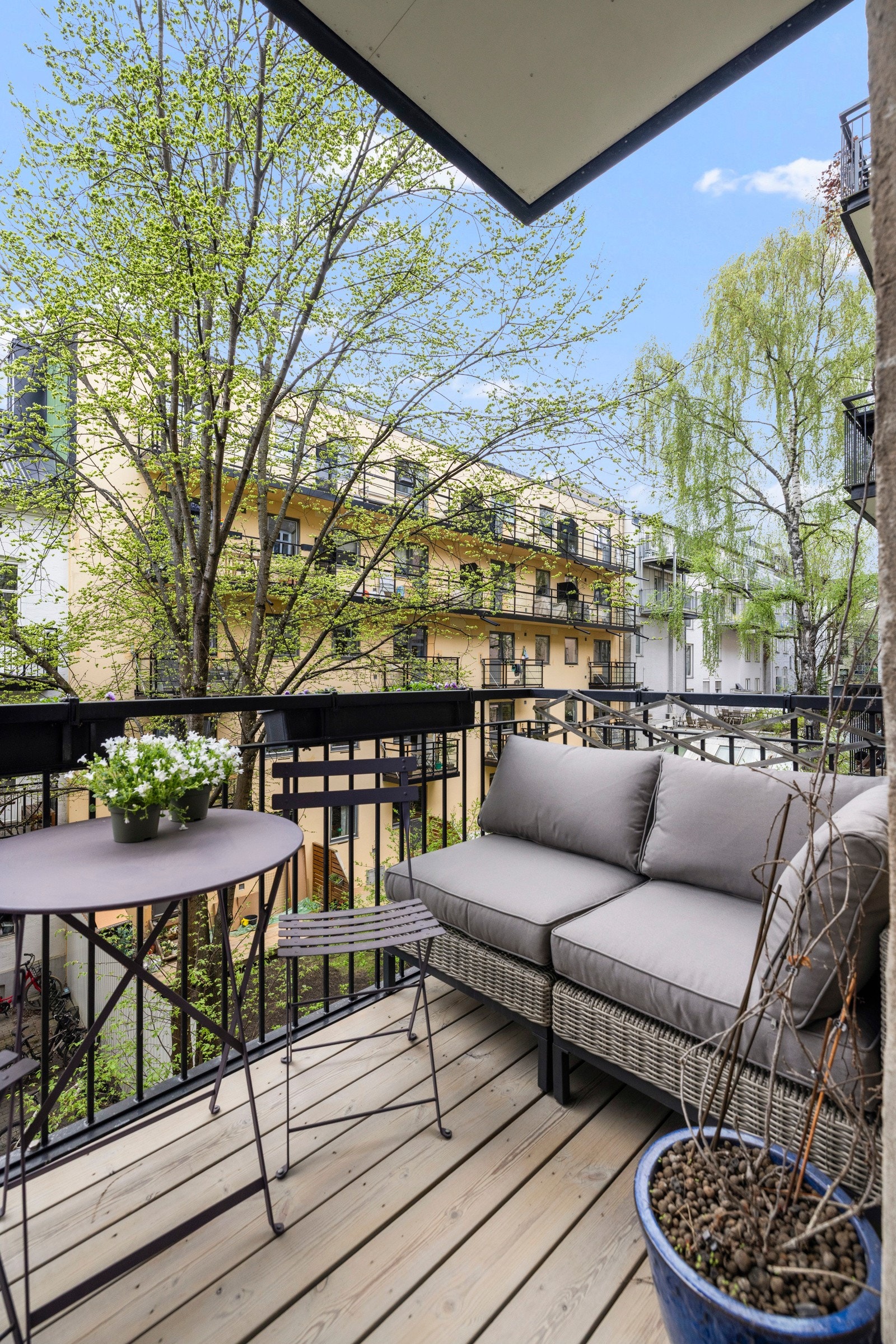 Her er det bare å nyte fine dag og kvelder i vår- og sommer halvåret. Galleribilde