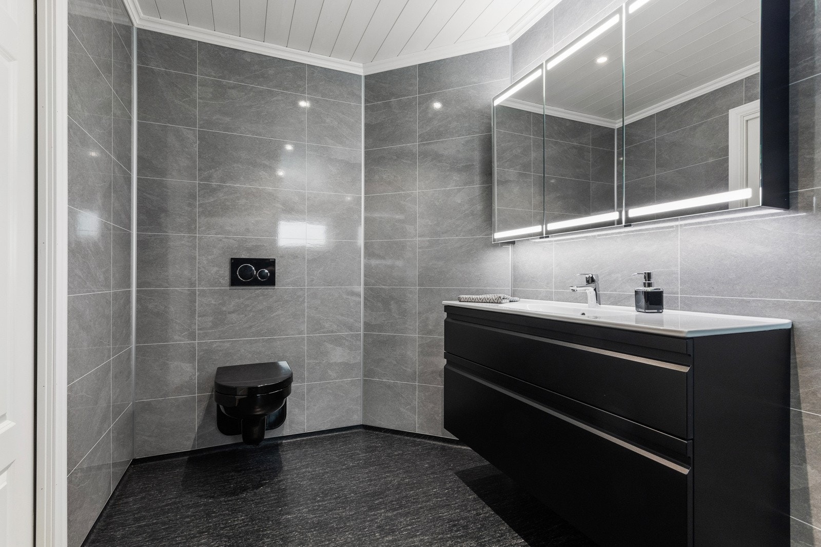 Lekkert bad Galleribilde