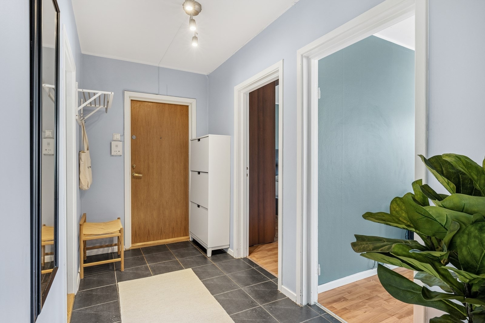 Velkommen inn! To kjellerbod på totalt 8 kvm medfølger andelen. Galleribilde