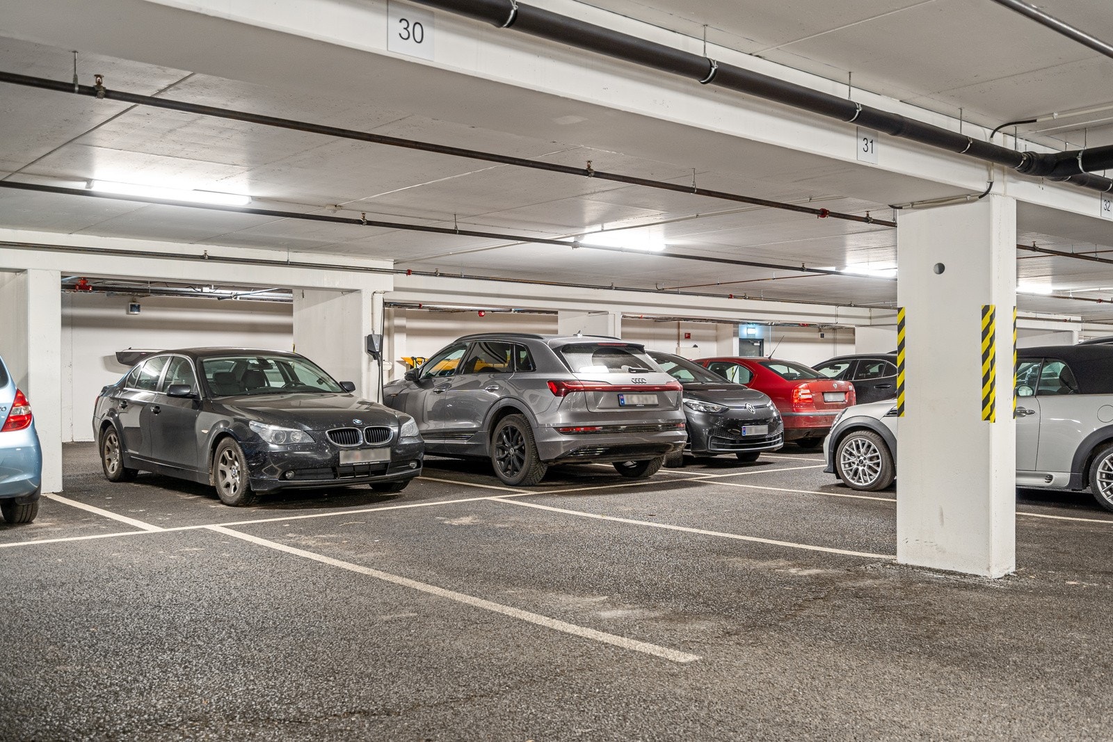 Parkering i felles garasjeanlegg Galleribilde