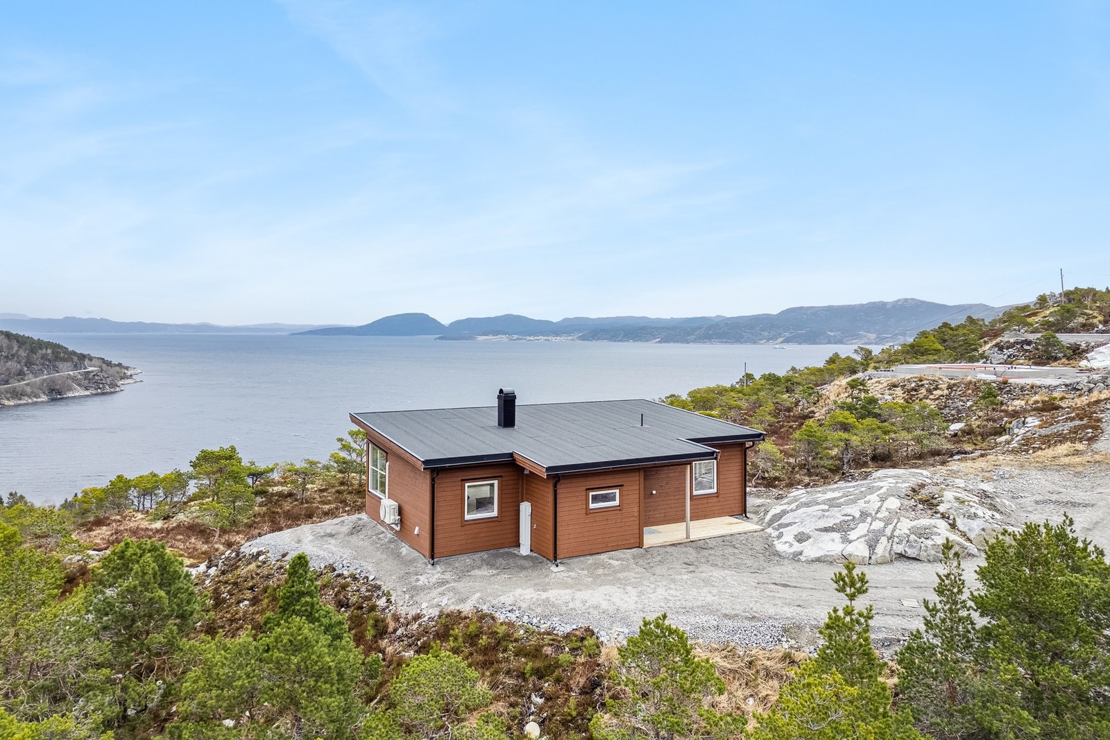 EIE eiendomsmegling ved Amrinder Singh har gleden av å presentere Litlkammen 46! Foto: Robin Hope Syrstad. Galleribilde