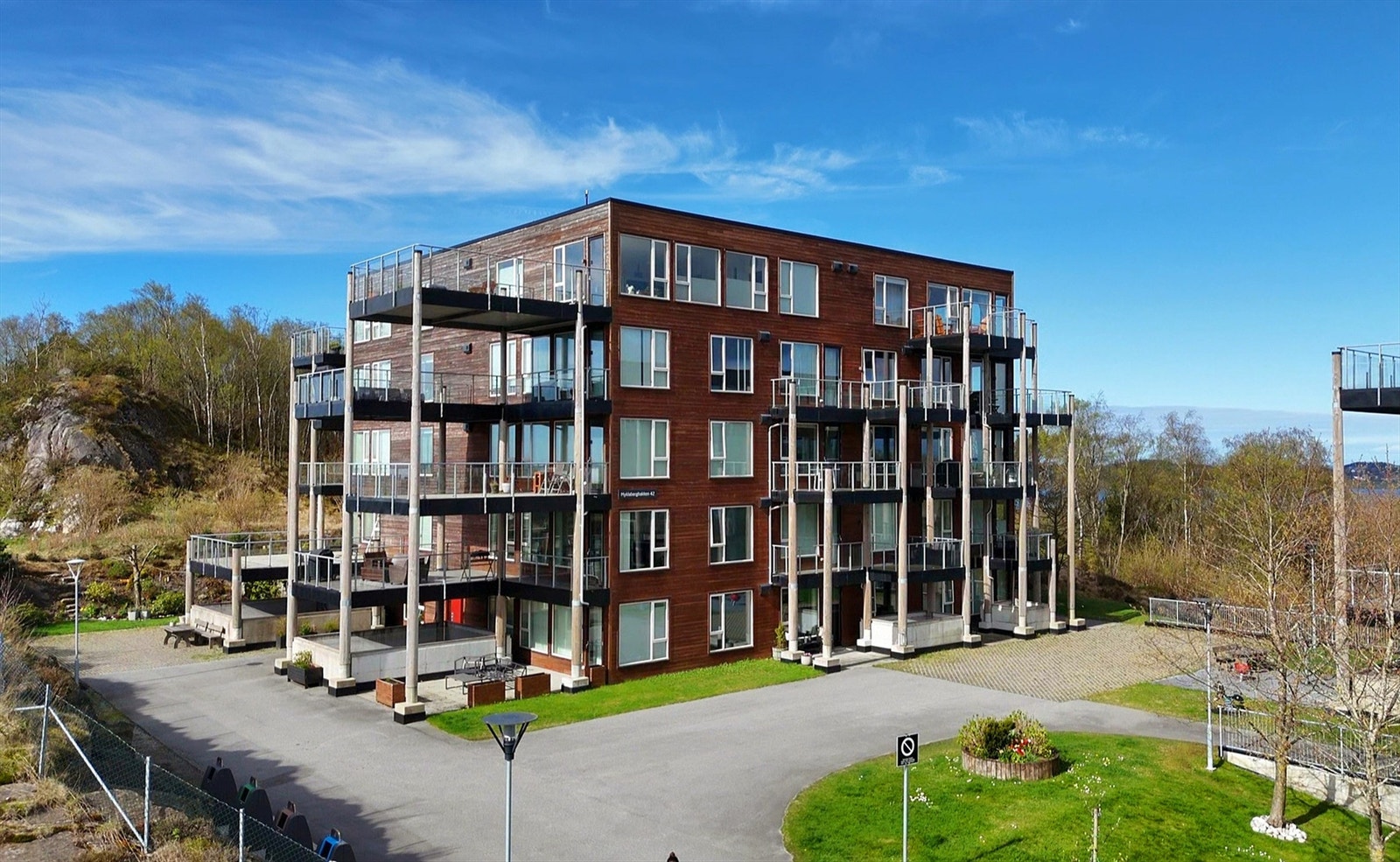 Borettslaget skal i gang med fasaderehabilitering i mai 2025, les mer om dette i salgsoppgaven. Galleribilde