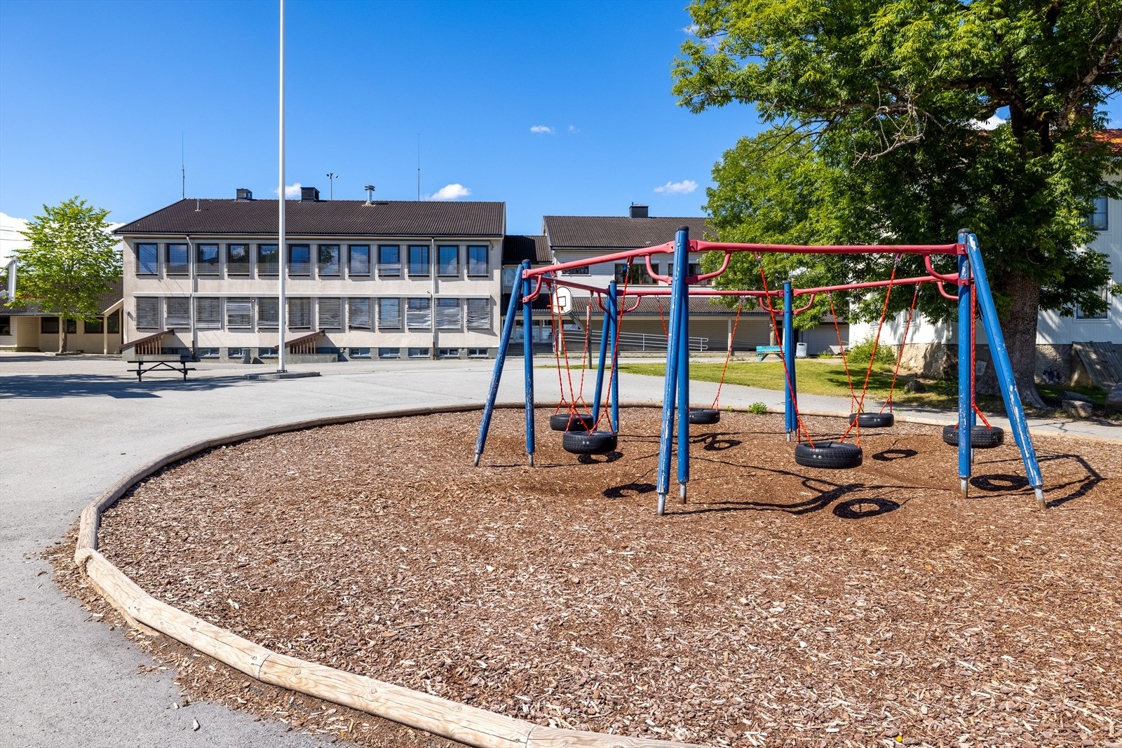 Eiendommen sogner p.t. til Jansløkka skole. Galleribilde