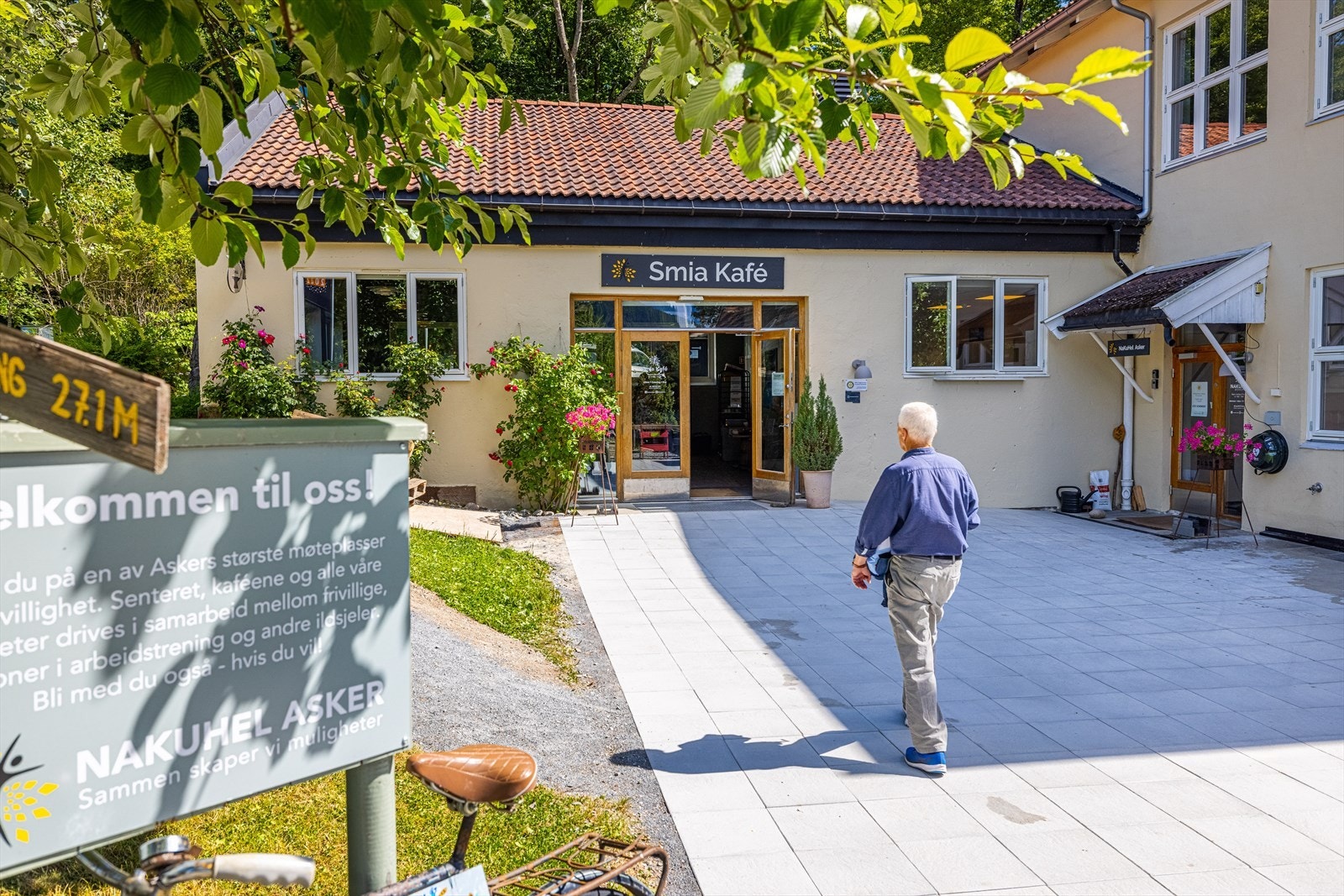 Smia Kafe ved Semsvannet. Galleribilde