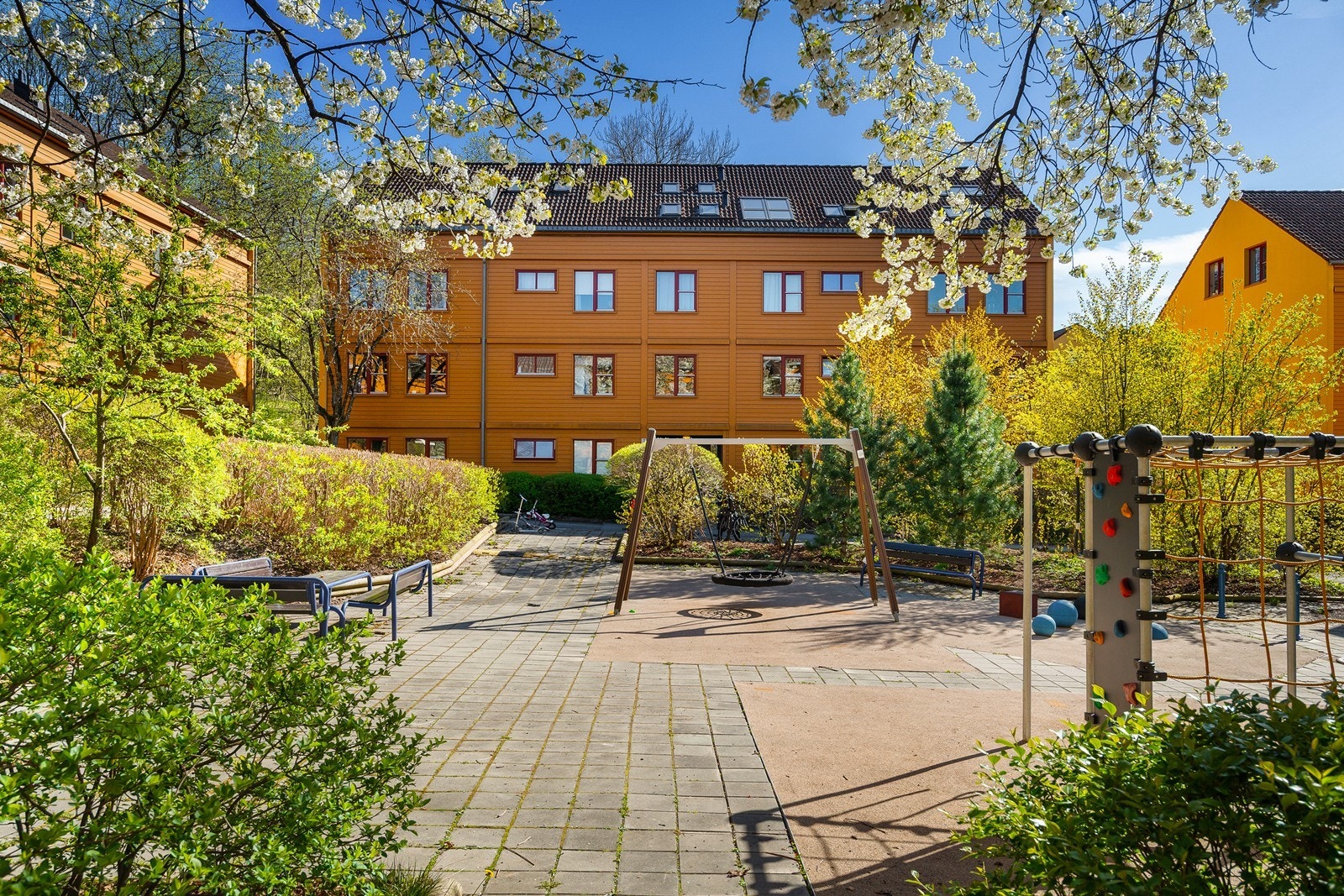 Sentralt, grønt og barnevennlig på Skøyen - et idyllisk bomiljø i Nedre Silkestrå Galleribilde