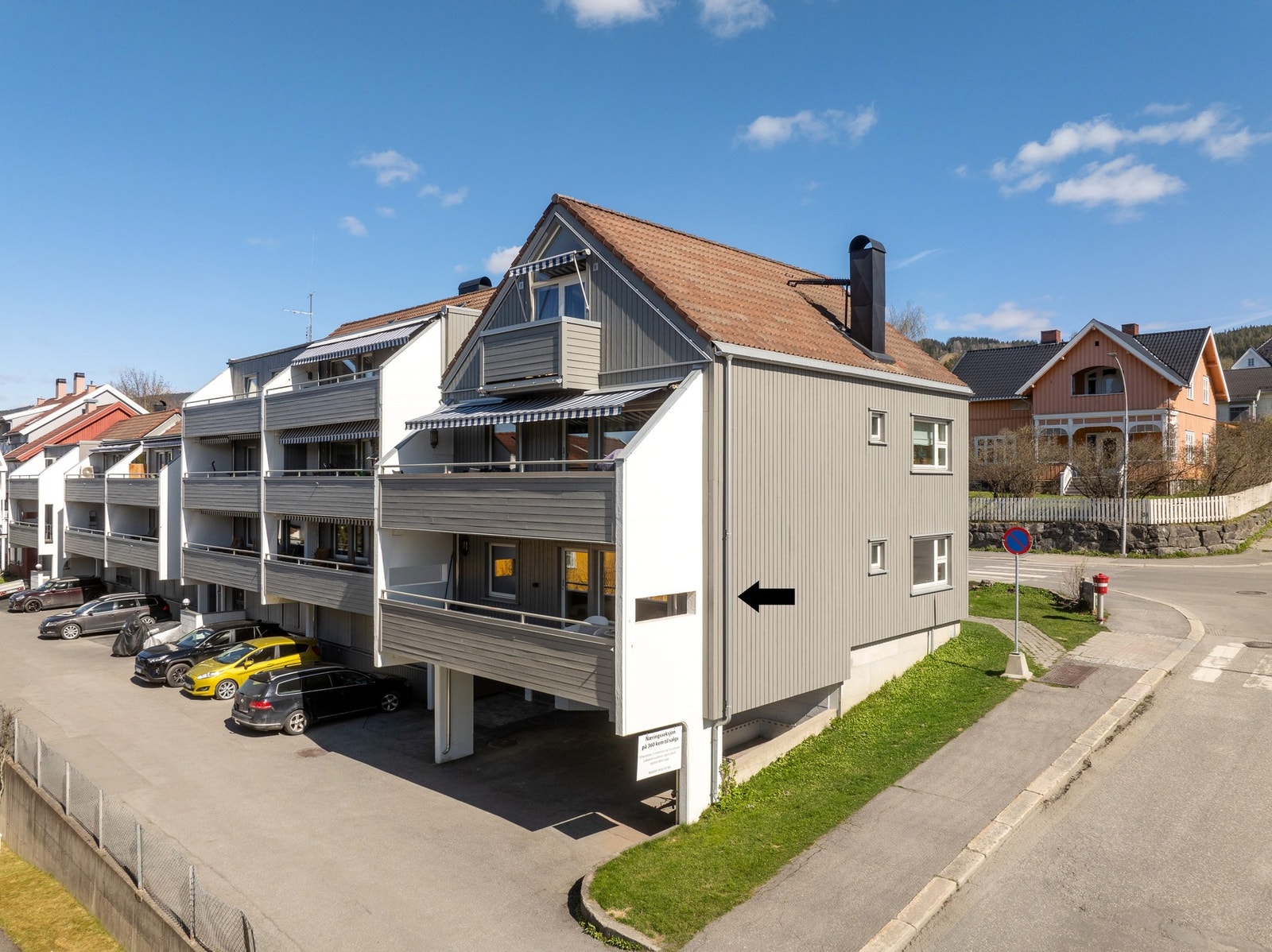 Dette er en nyoppusset 3-roms leilighet midt i Lillehammer sentrum. Galleribilde