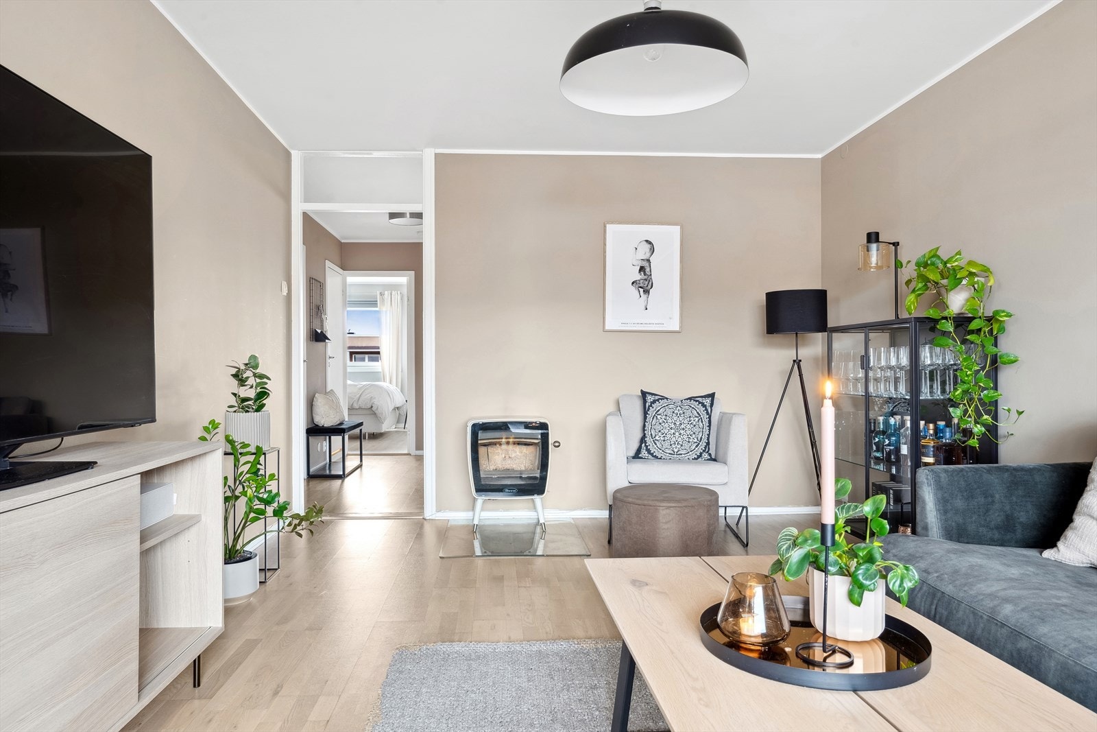 Det stilrene farge- og materialvalget gir rom for egen, kreativ innredning. Galleribilde