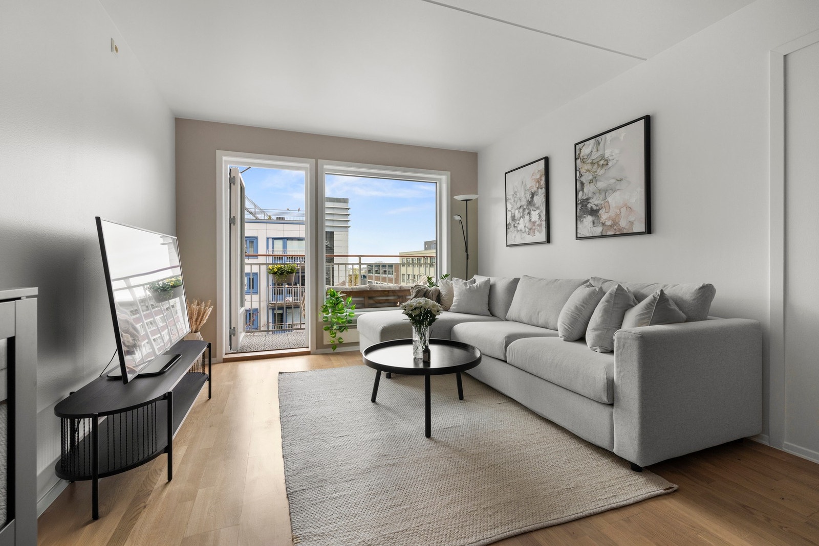 Velkommen til Sinsenveien 9, presentert av Sturla Trudvang v/ EIE eiendomsmegling! Galleribilde